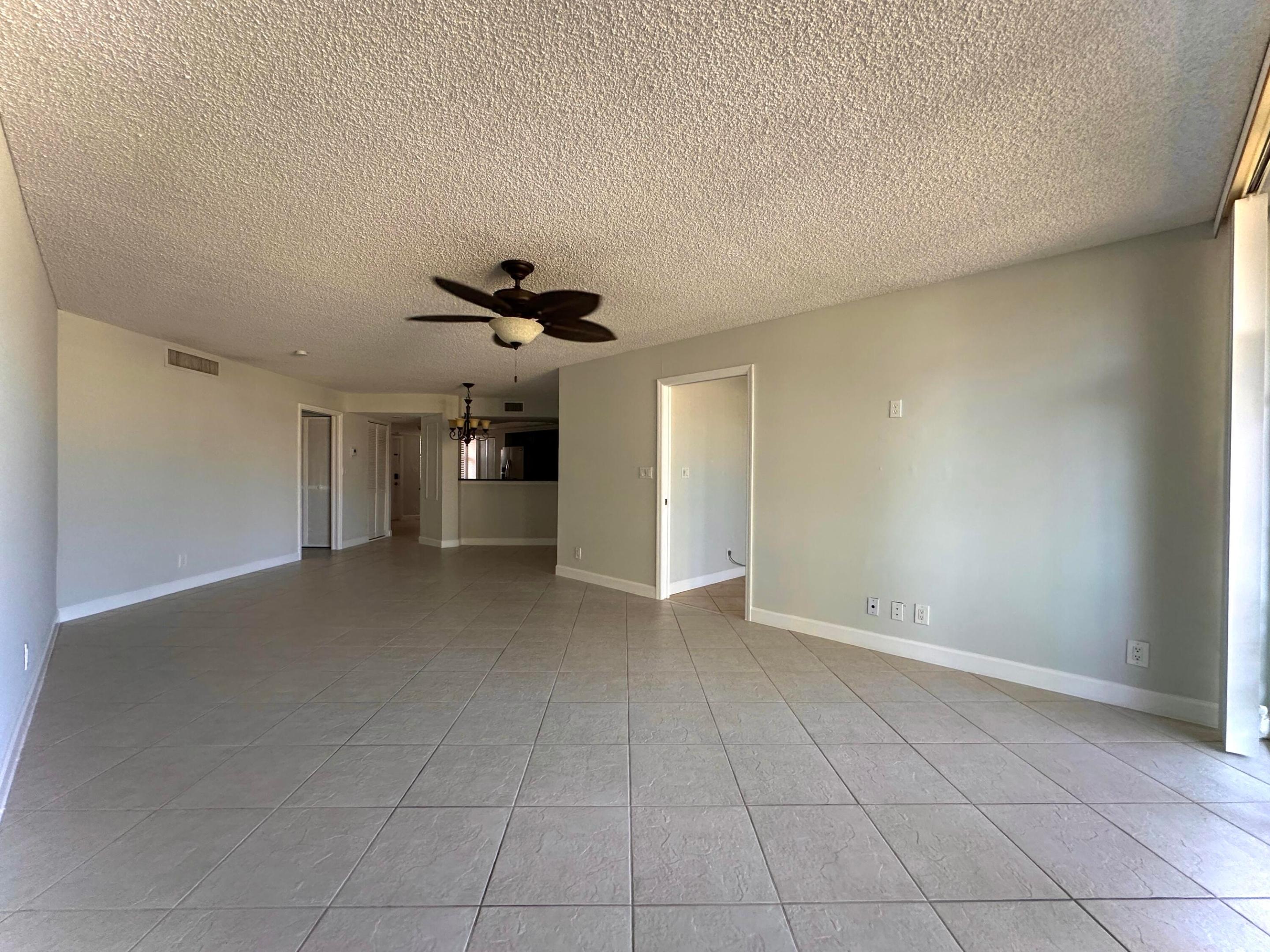 ISLANDIA II CONDOMINIUM - Residential