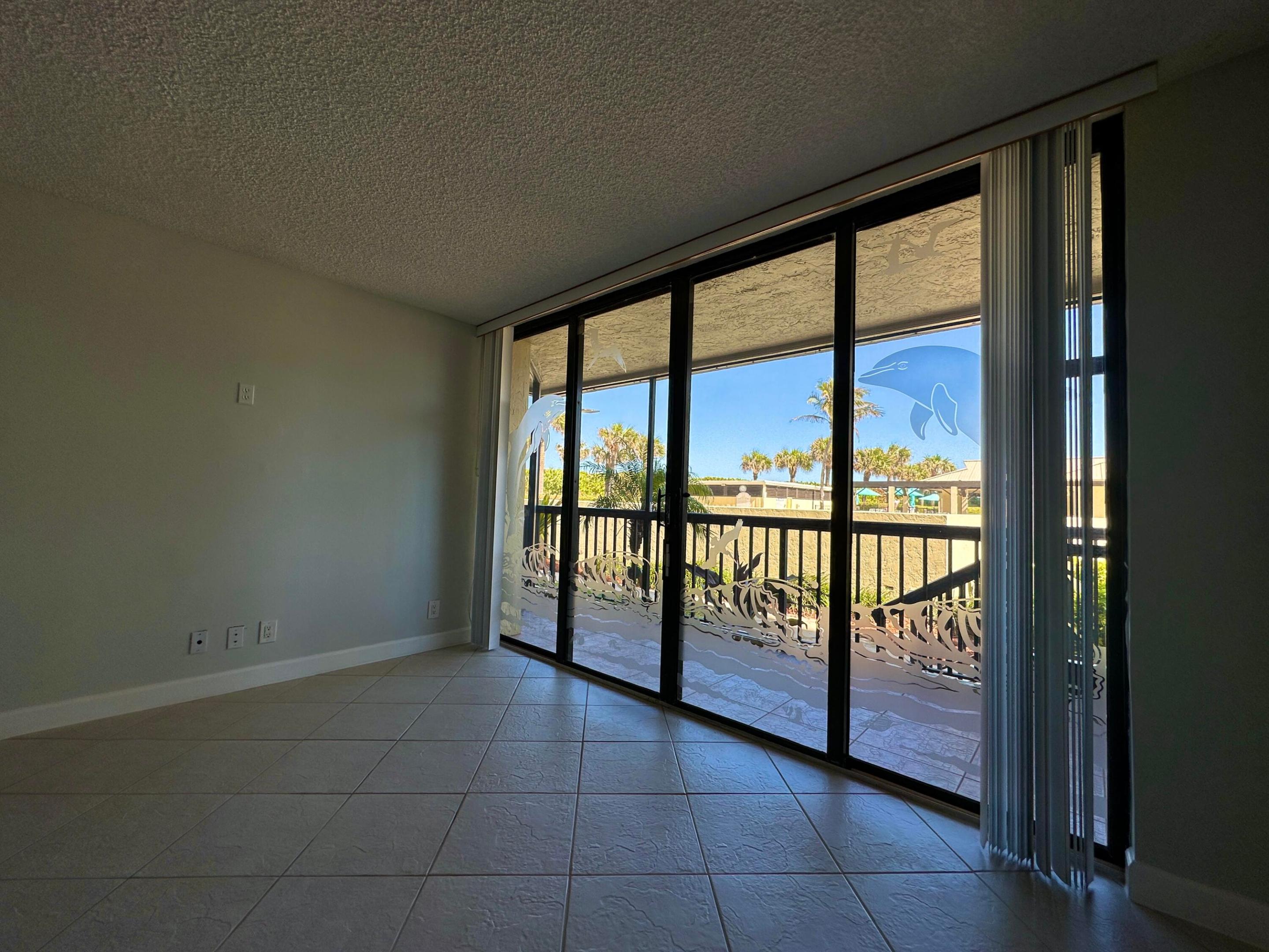 ISLANDIA II CONDOMINIUM - Residential