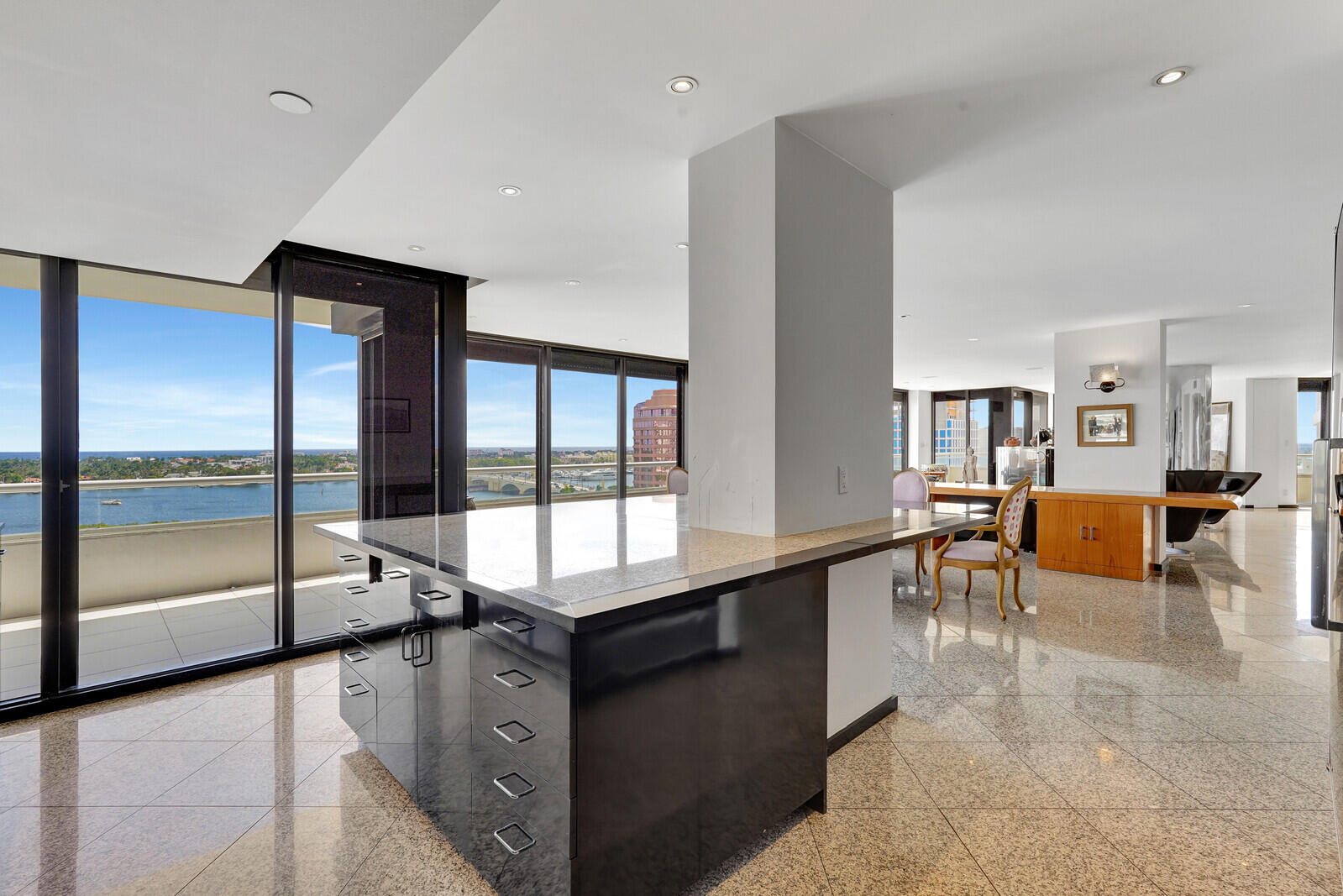 The Plaza of the Palm Beaches - Residential