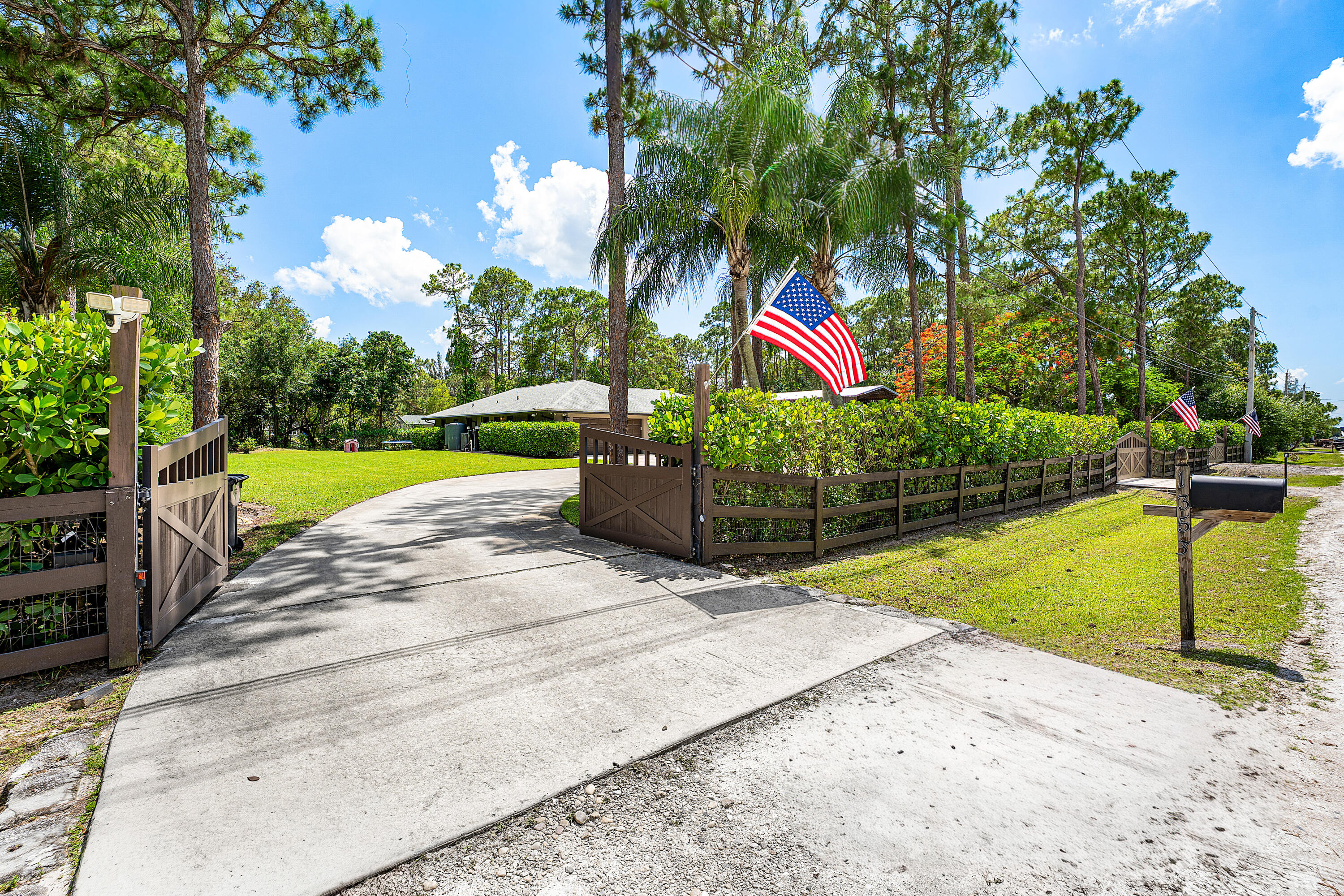 Loxahatchee - Residential