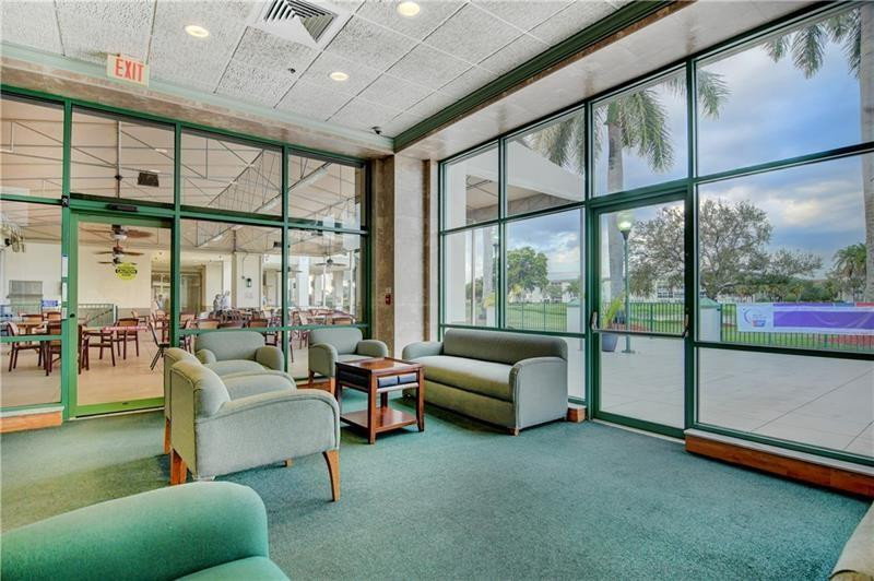 WYNMOOR GOLF VILLAGE - Residential