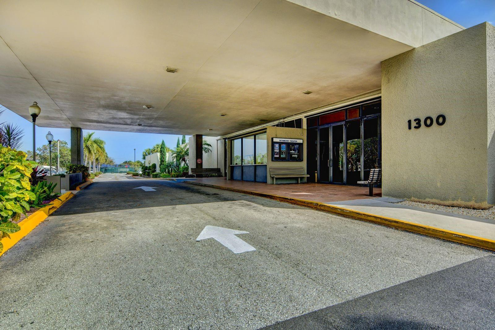 WYNMOOR GOLF VILLAGE - Residential