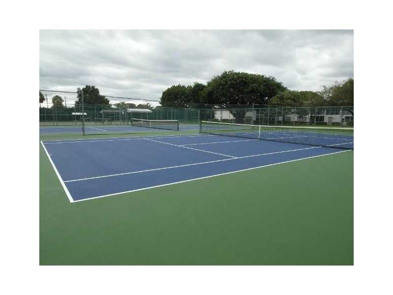 WYNMOOR GOLF VILLAGE - Residential