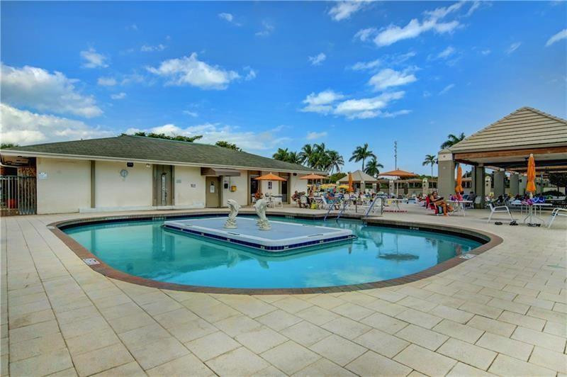 WYNMOOR GOLF VILLAGE - Residential