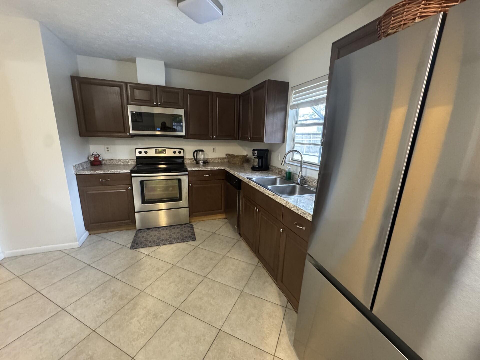 PORT ST LUCIE SECTION 3 - Residential