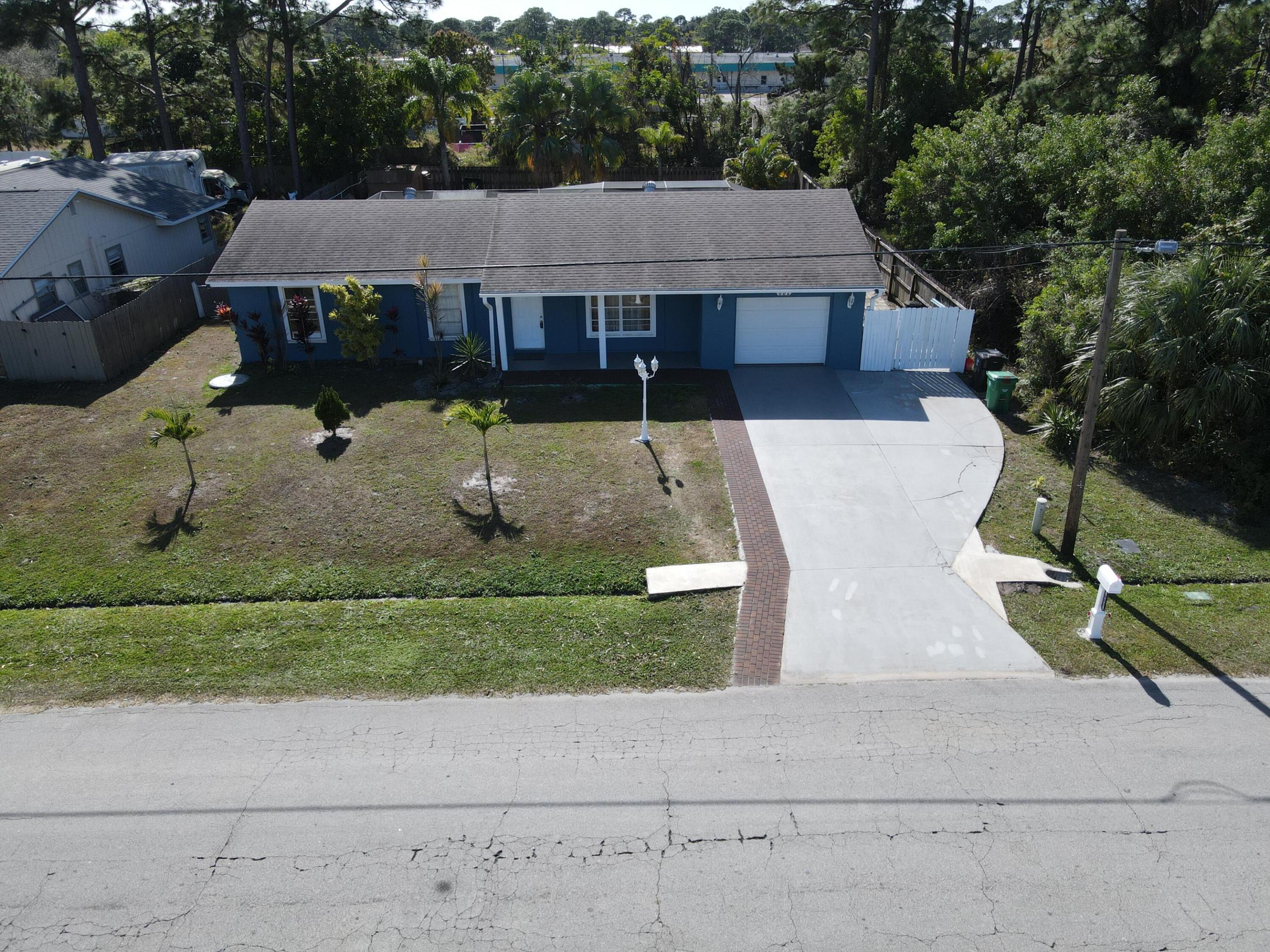 PORT ST LUCIE SECTION 3 - Residential