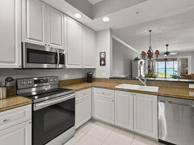HARBOUR ISLE AT HUTCHINSON ISLAND EAST - Residential