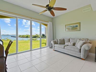 HARBOUR ISLE AT HUTCHINSON ISLAND EAST - Residential