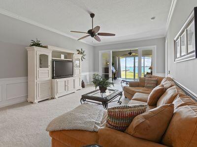 HARBOUR ISLE AT HUTCHINSON ISLAND EAST - Residential
