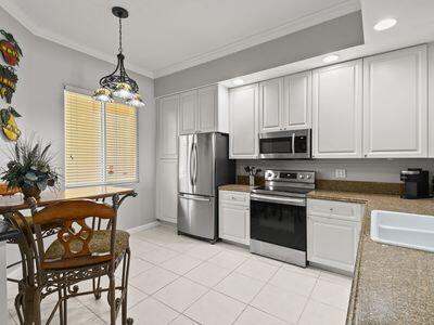 HARBOUR ISLE AT HUTCHINSON ISLAND EAST - Residential