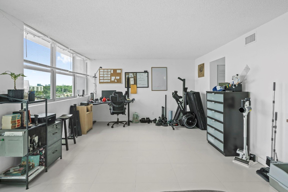 Reed East Condo - Residential