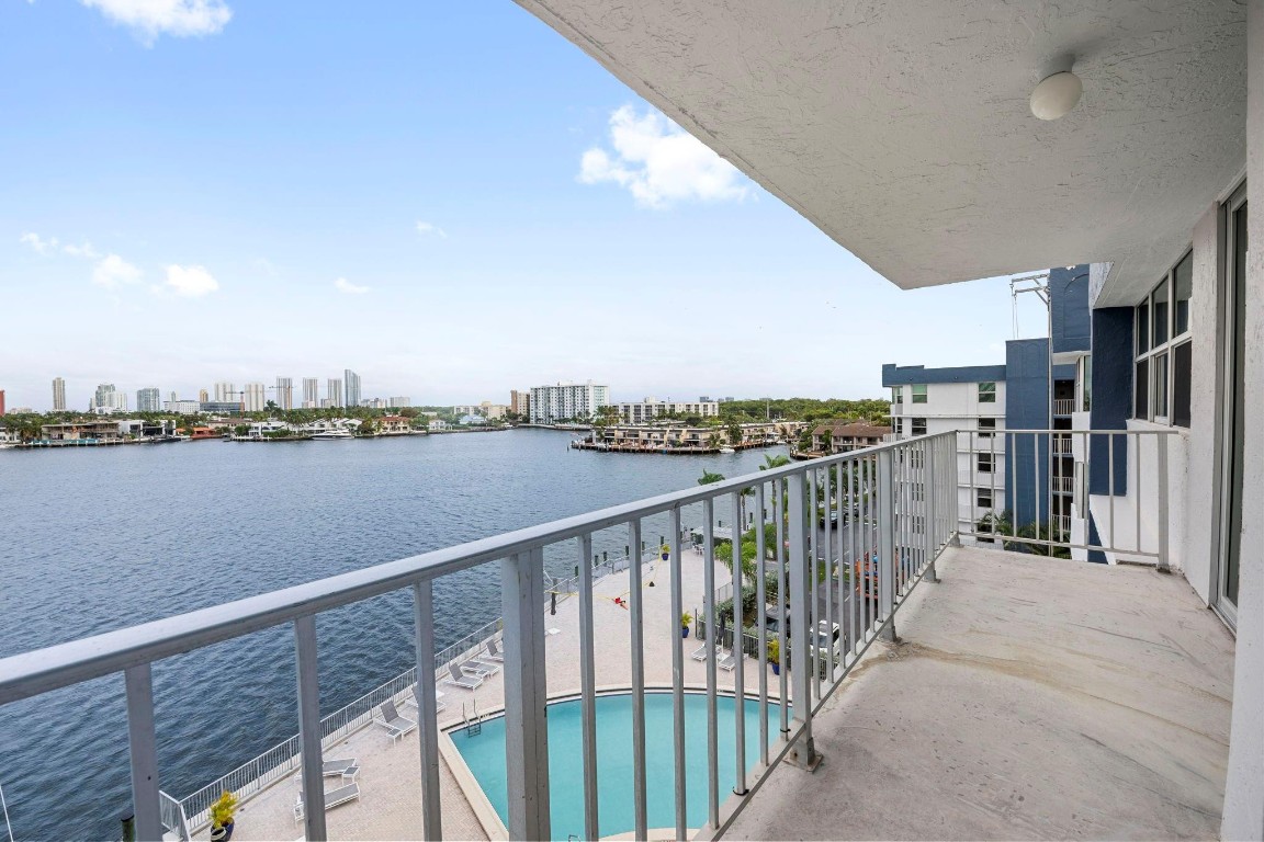 Reed East Condo - Residential
