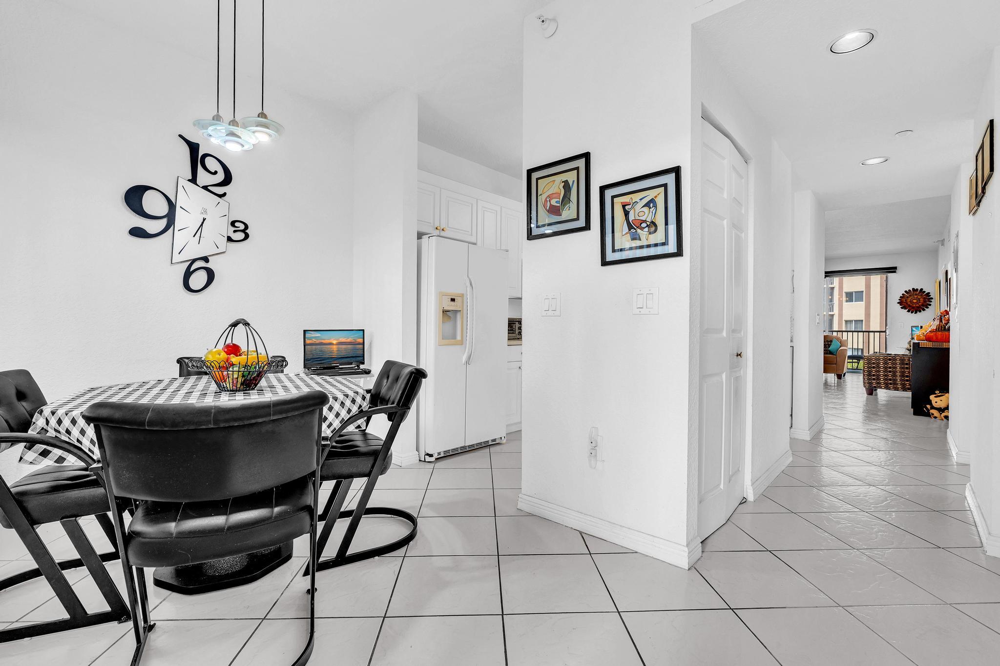 SOUTHAMPTON CONDOMINIUM - Residential