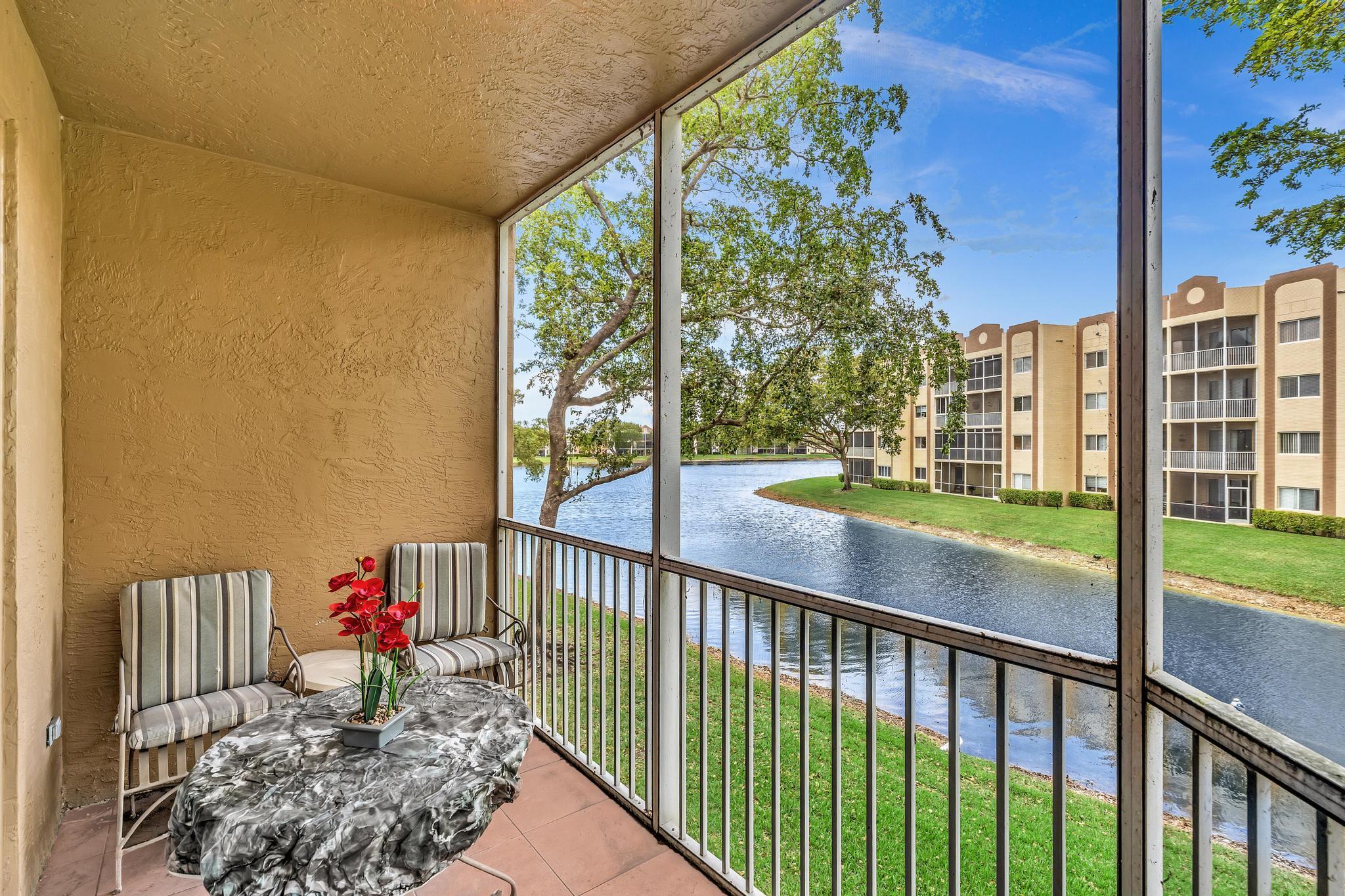 SOUTHAMPTON CONDOMINIUM - Residential