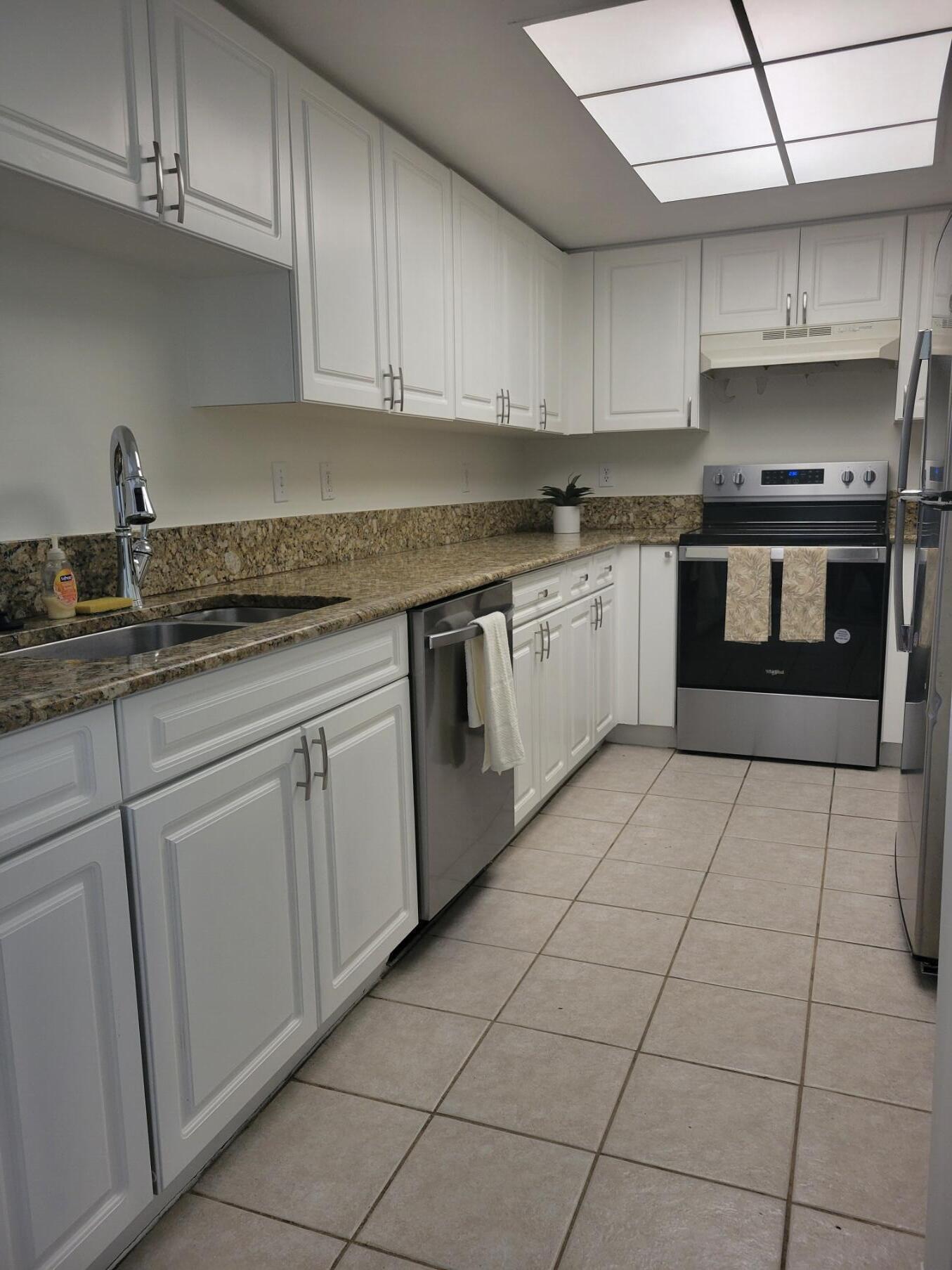 GRAND VIEW AT CRESTWOOD CONDO - Residential Lease