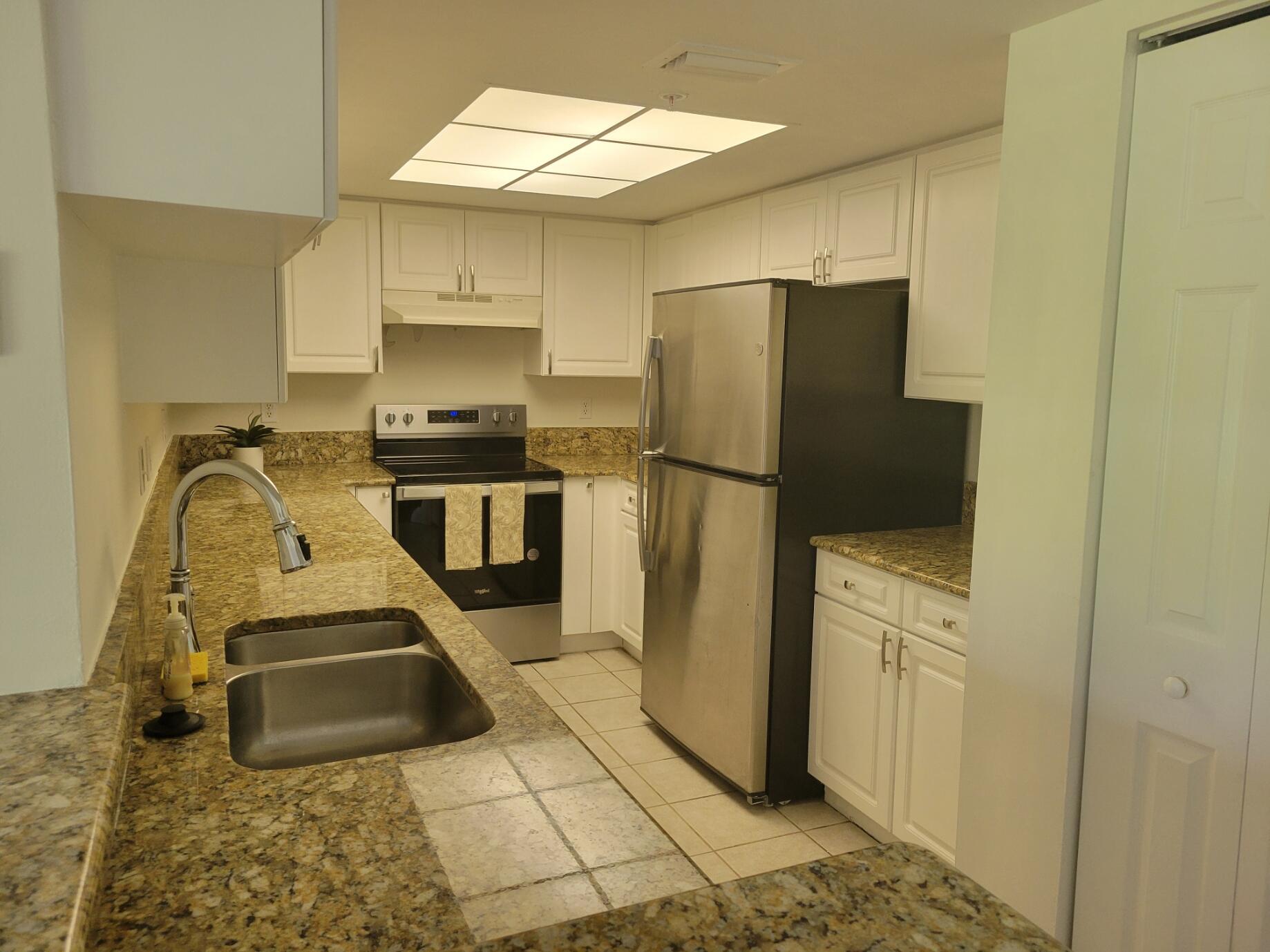 GRAND VIEW AT CRESTWOOD CONDO - Residential Lease
