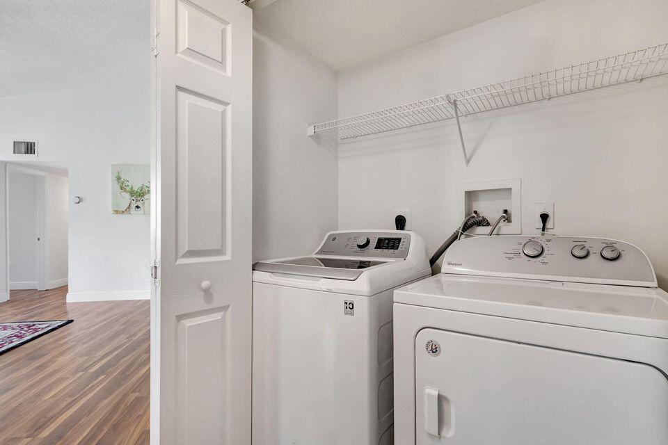 GRAND VIEW AT CRESTWOOD CONDO - Residential Lease