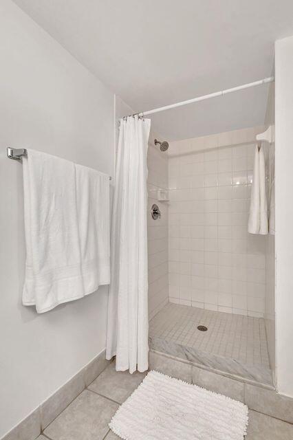 GRAND VIEW AT CRESTWOOD CONDO - Residential Lease