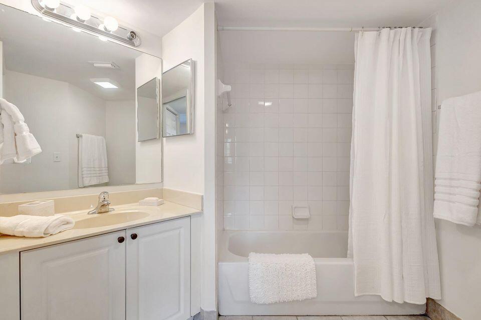 GRAND VIEW AT CRESTWOOD CONDO - Residential Lease