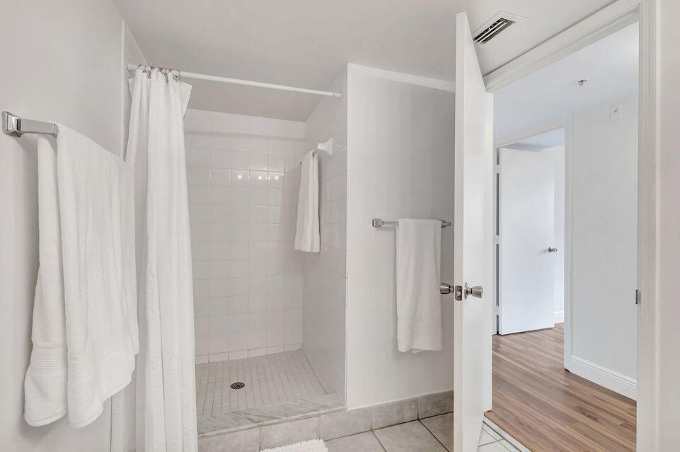 GRAND VIEW AT CRESTWOOD CONDO - Residential Lease