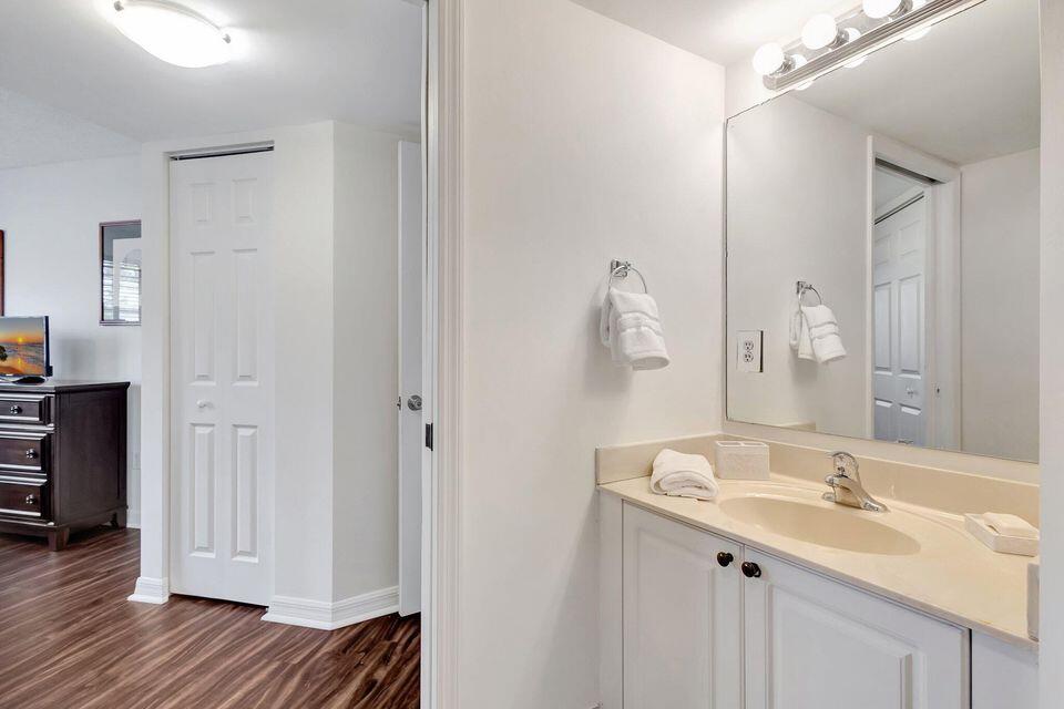 GRAND VIEW AT CRESTWOOD CONDO - Residential Lease