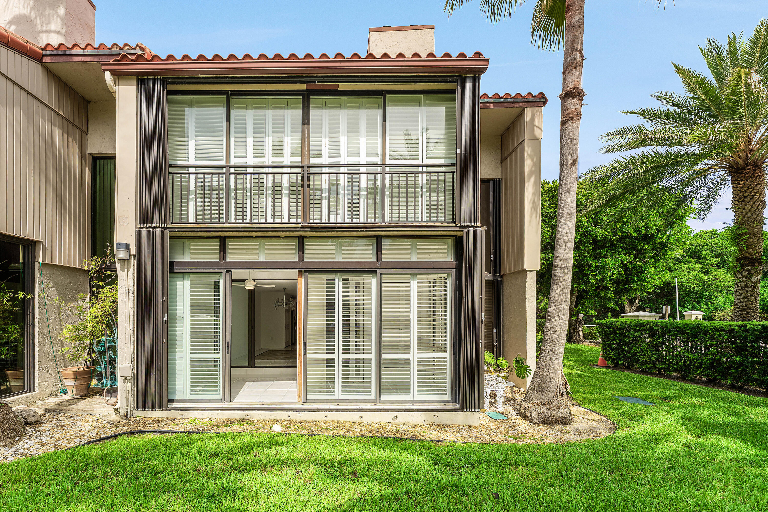 REGENCY HIGHLAND CLUB CONDO - Residential Lease