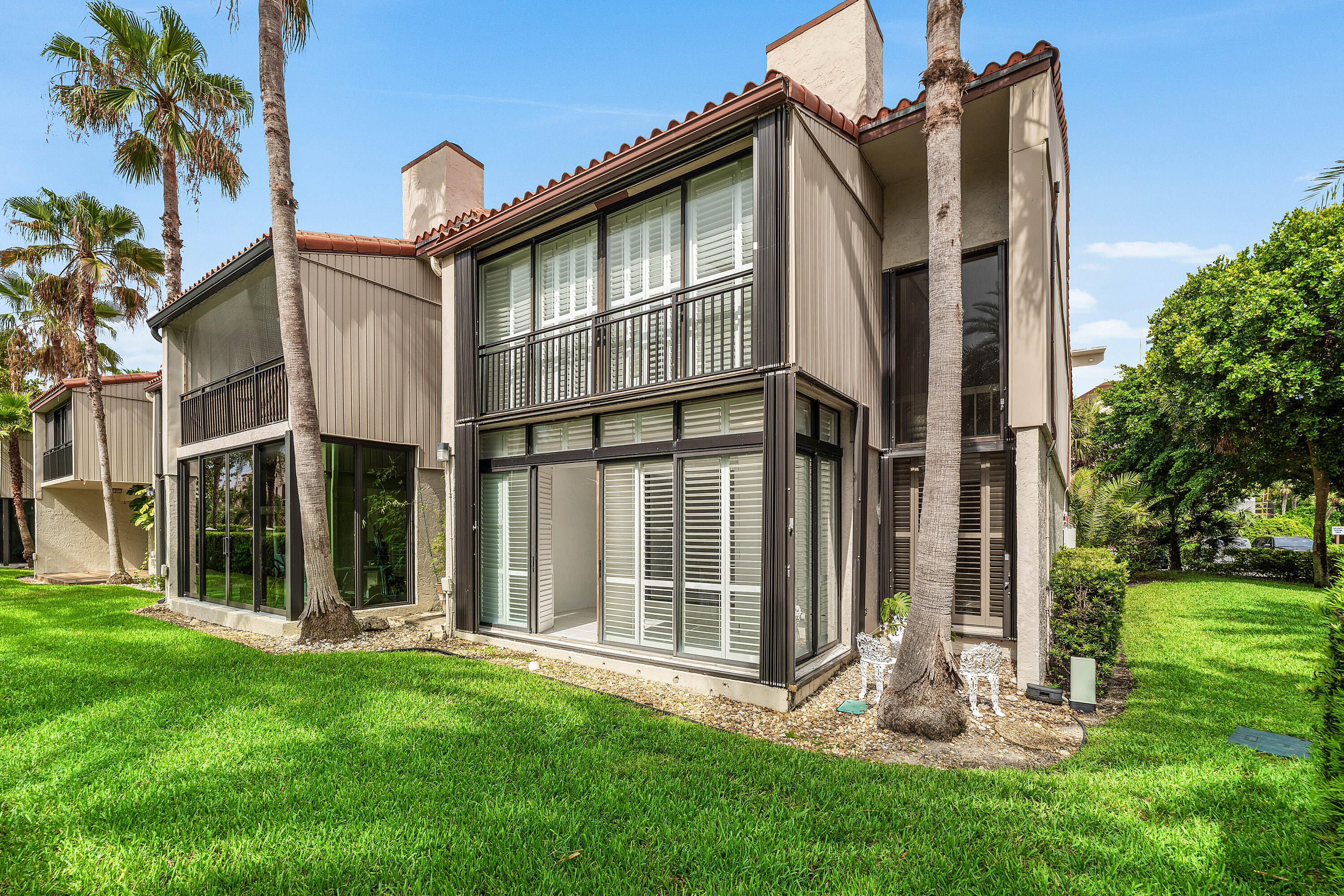 REGENCY HIGHLAND CLUB CONDO - Residential Lease