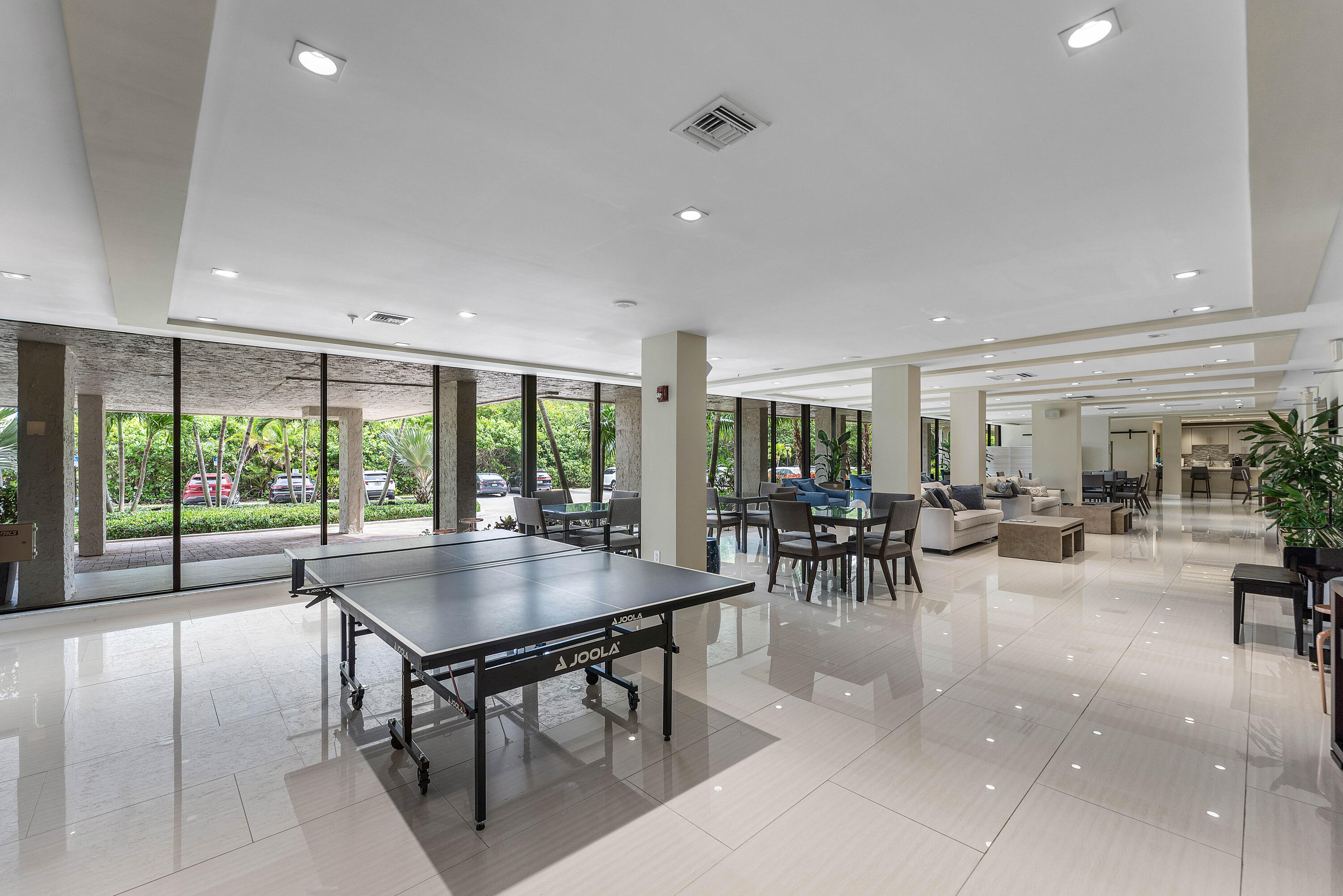 REGENCY HIGHLAND CLUB CONDO - Residential Lease