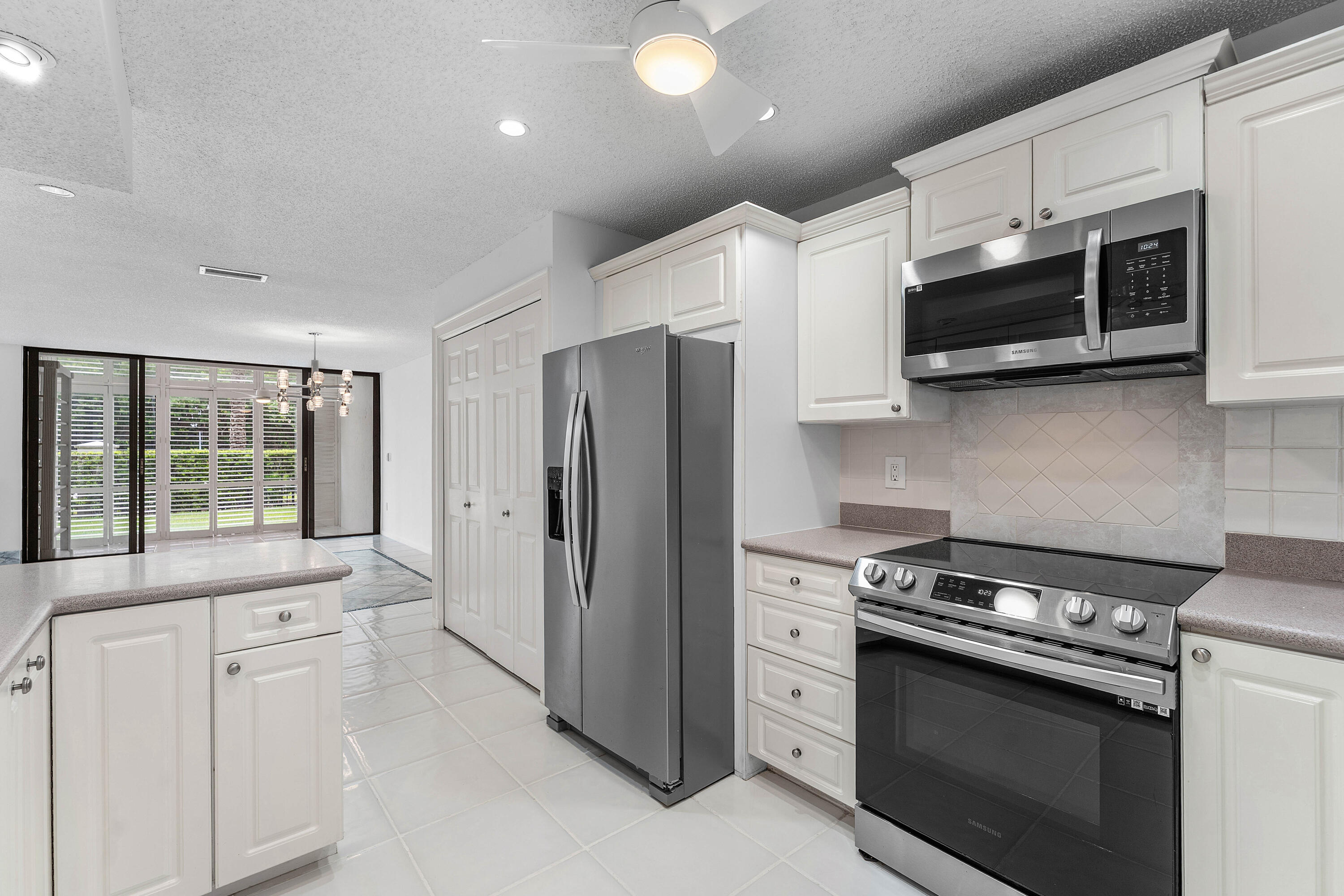 REGENCY HIGHLAND CLUB CONDO - Residential Lease