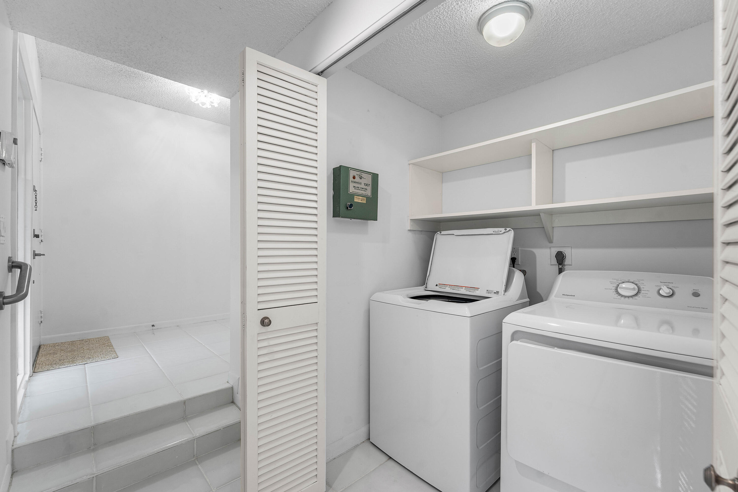 REGENCY HIGHLAND CLUB CONDO - Residential Lease