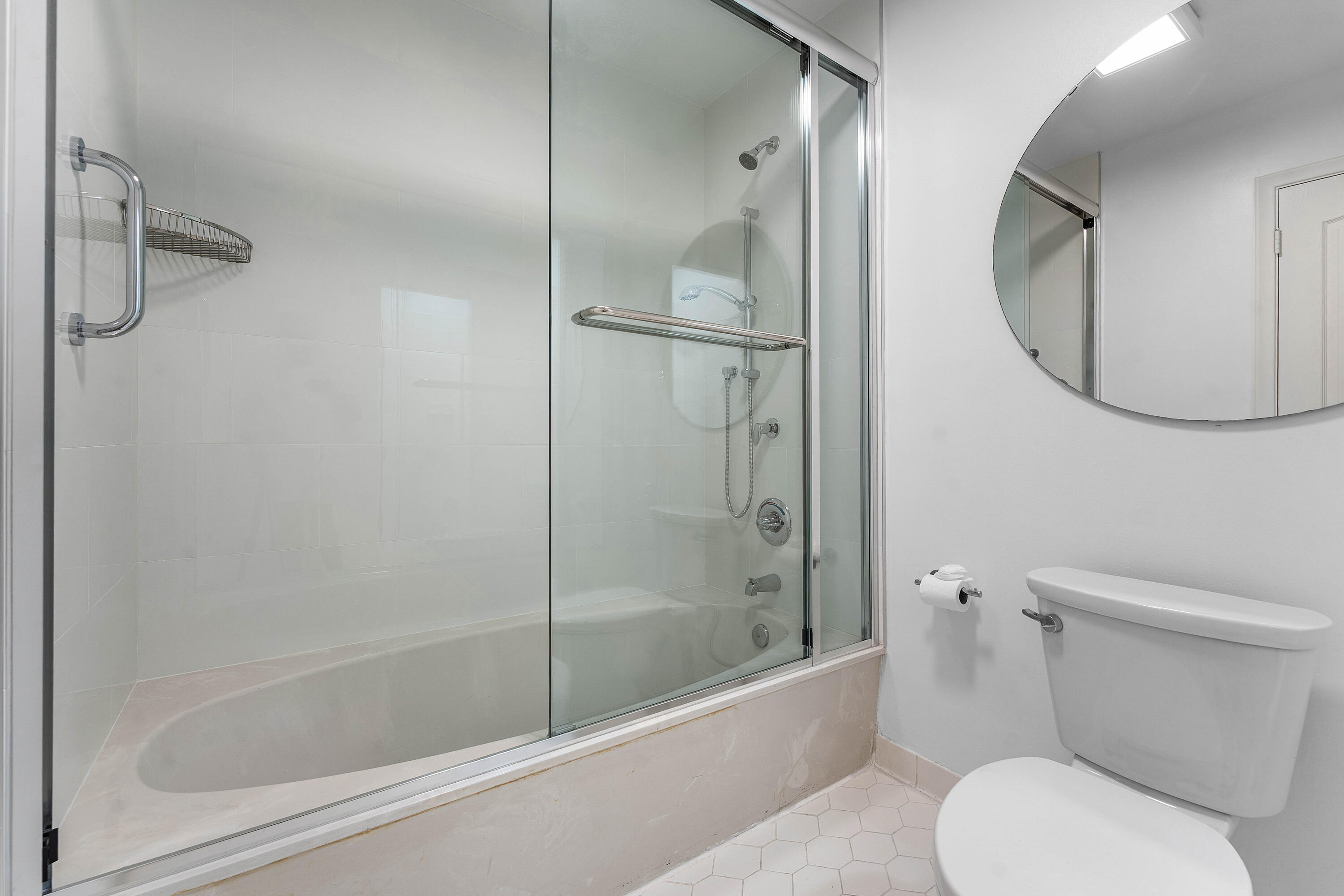 REGENCY HIGHLAND CLUB CONDO - Residential Lease