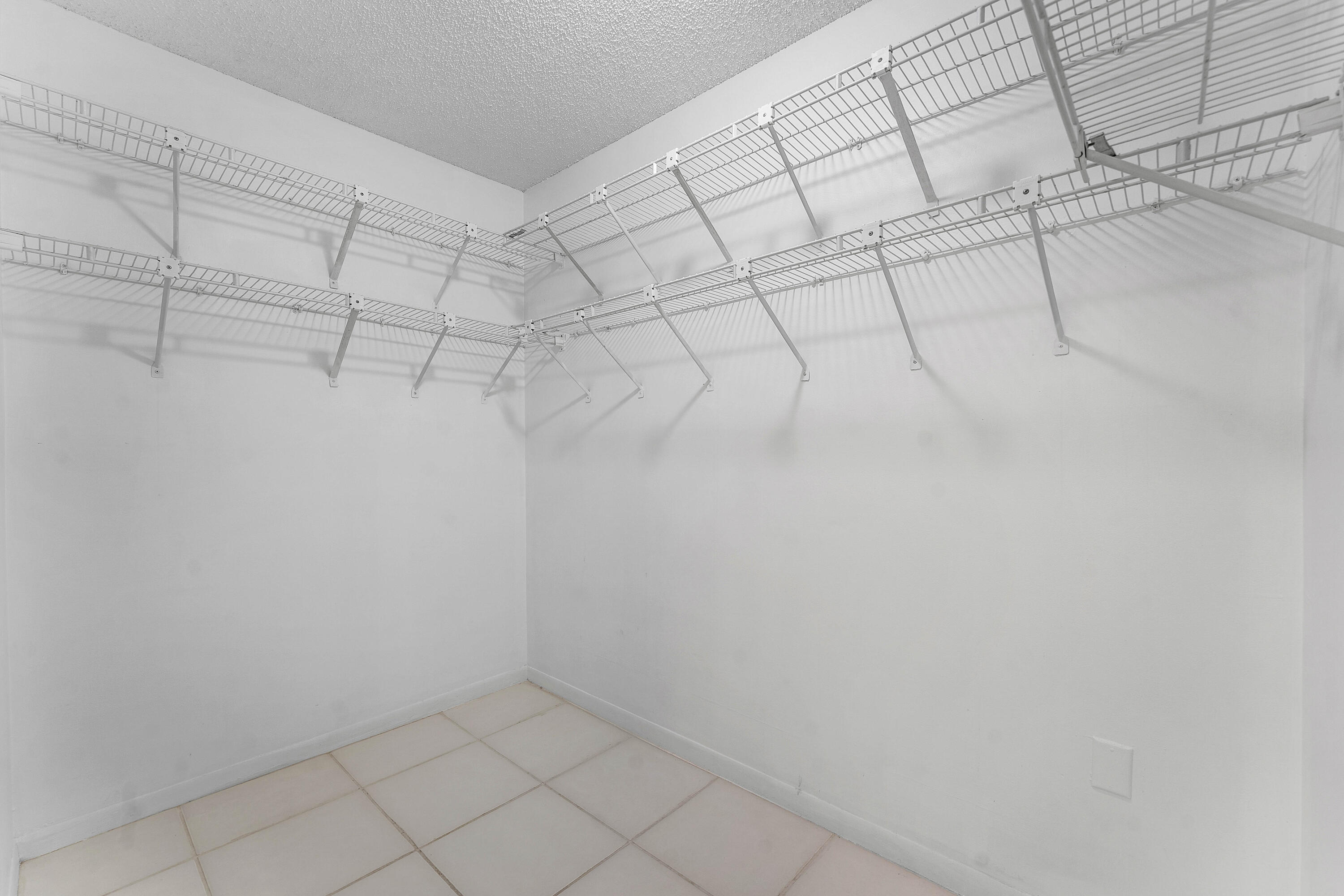 REGENCY HIGHLAND CLUB CONDO - Residential Lease