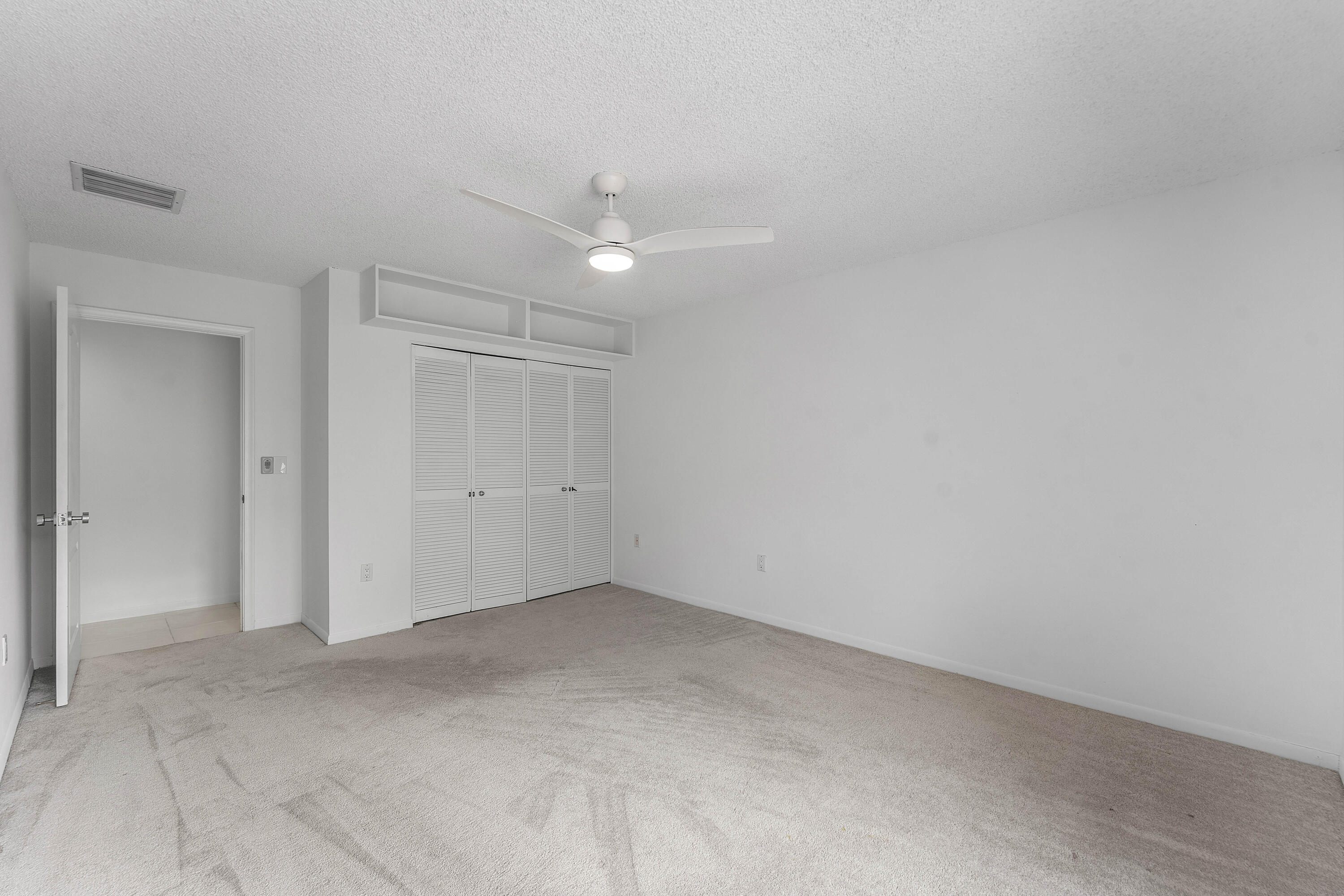 REGENCY HIGHLAND CLUB CONDO - Residential Lease