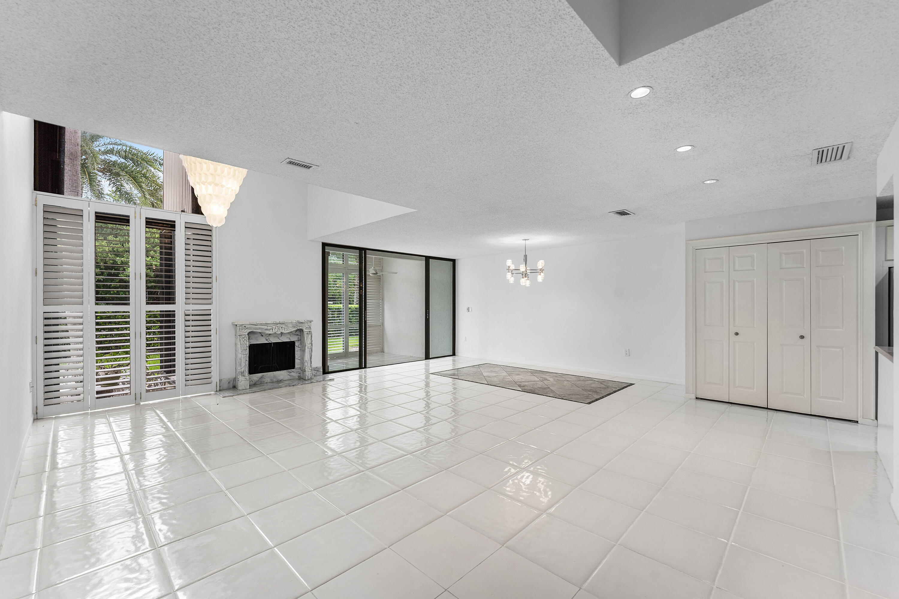 REGENCY HIGHLAND CLUB CONDO - Residential Lease