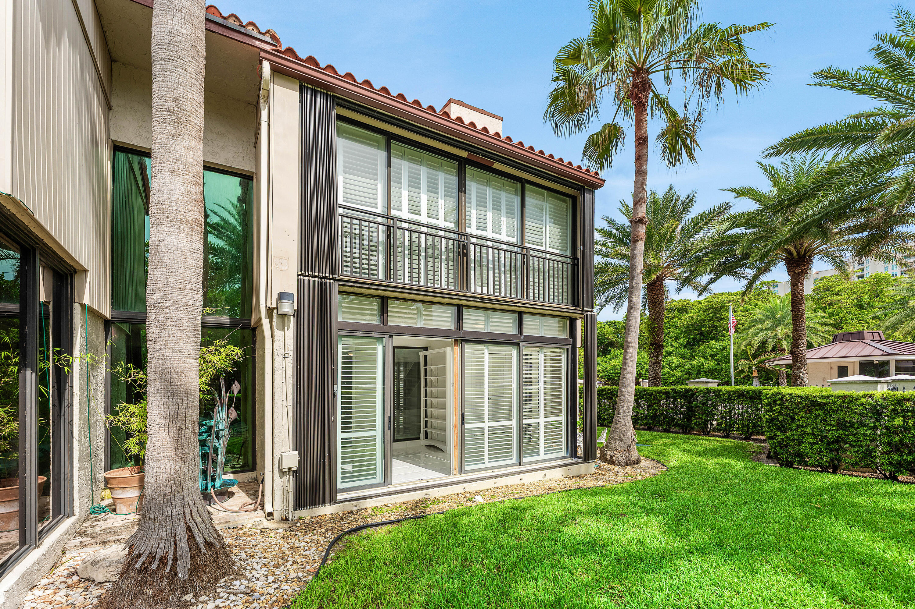 REGENCY HIGHLAND CLUB CONDO - Residential Lease