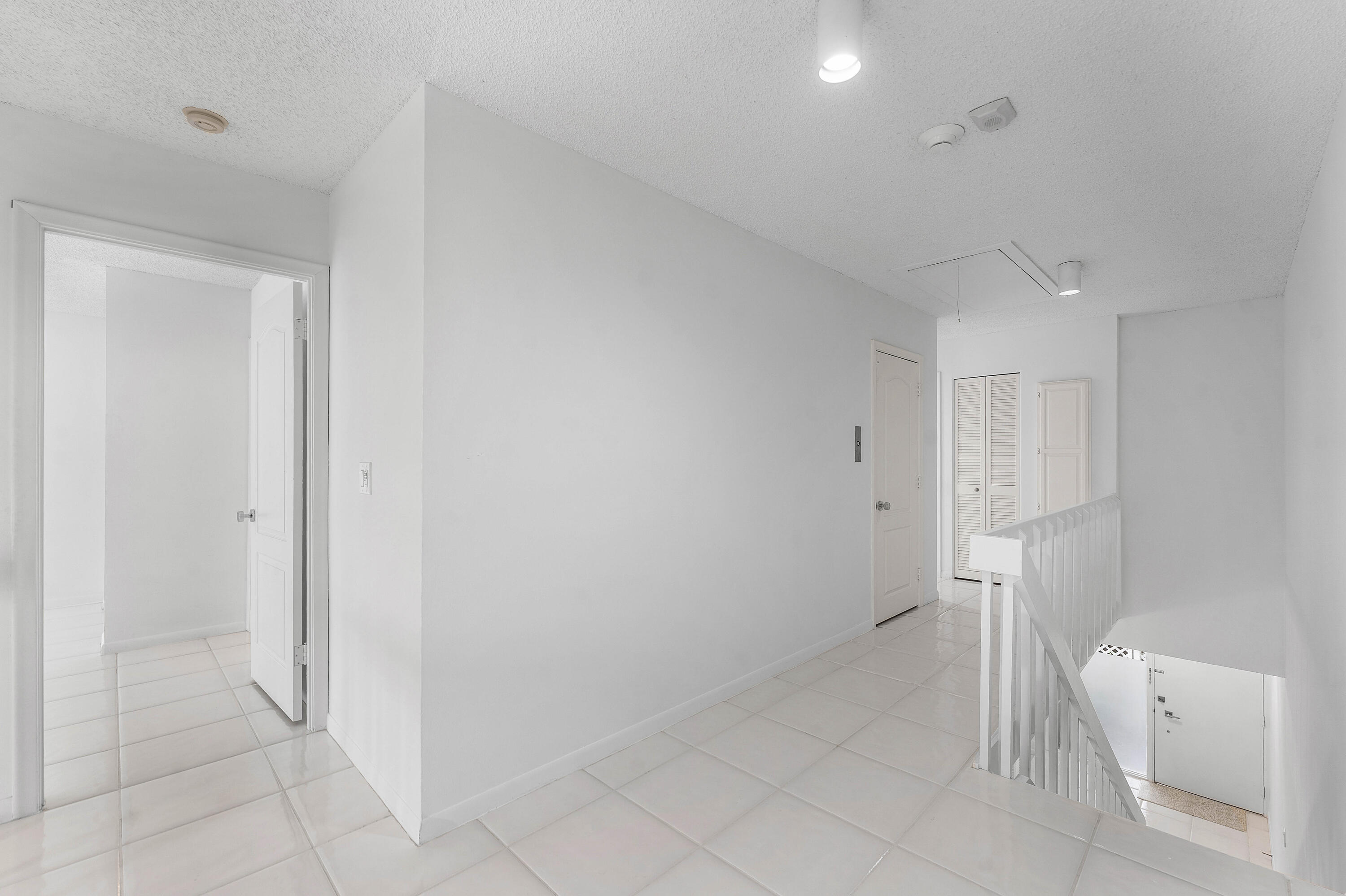REGENCY HIGHLAND CLUB CONDO - Residential Lease