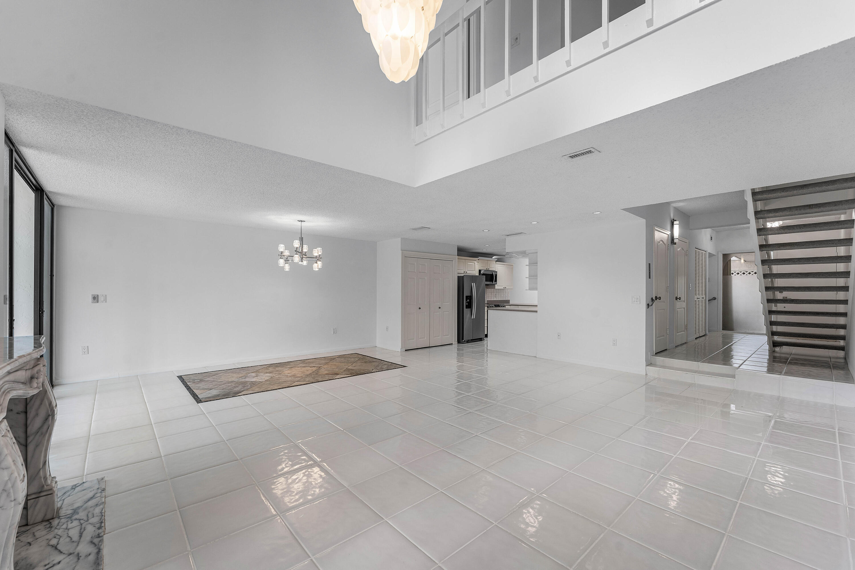REGENCY HIGHLAND CLUB CONDO - Residential Lease