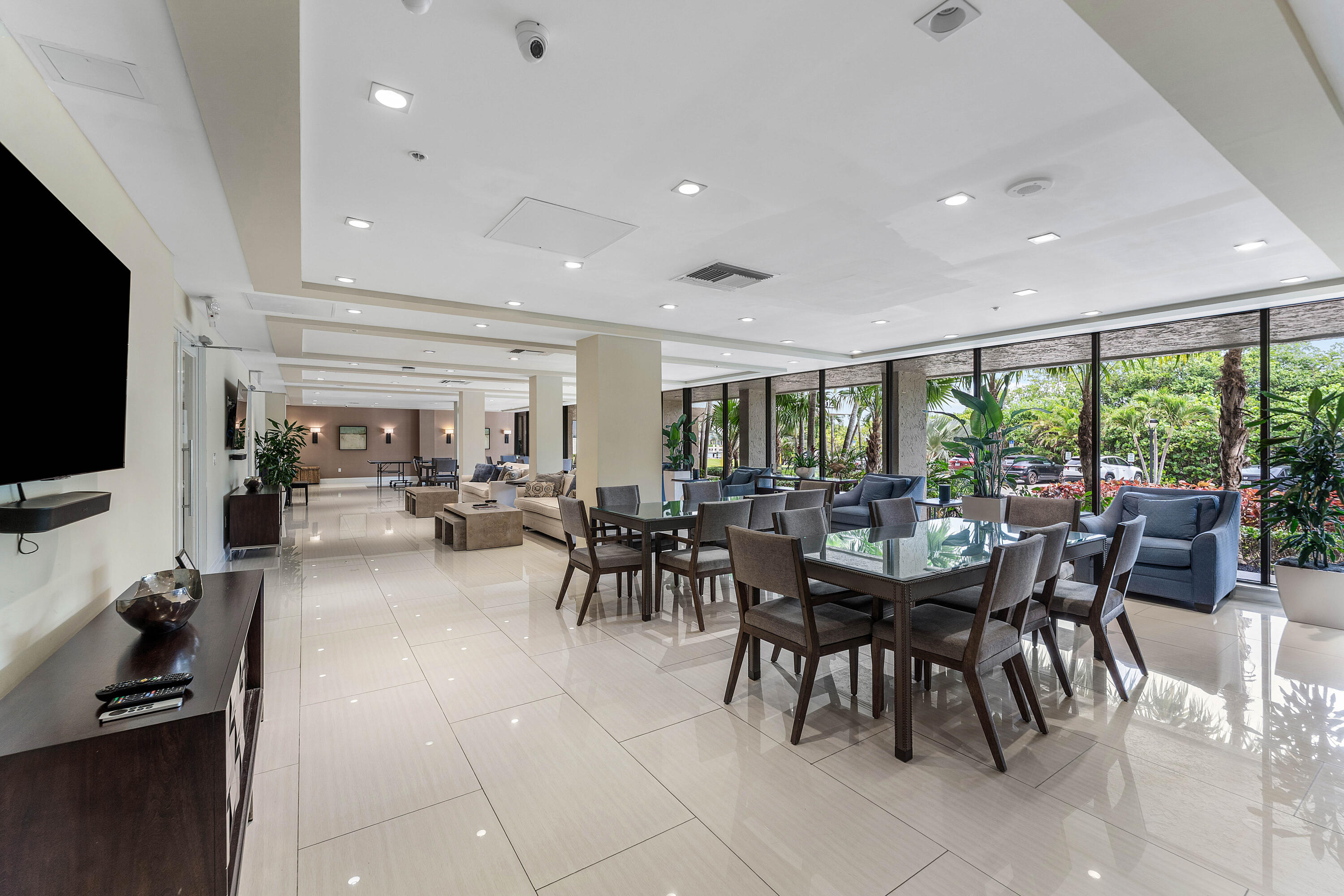 REGENCY HIGHLAND CLUB CONDO - Residential Lease