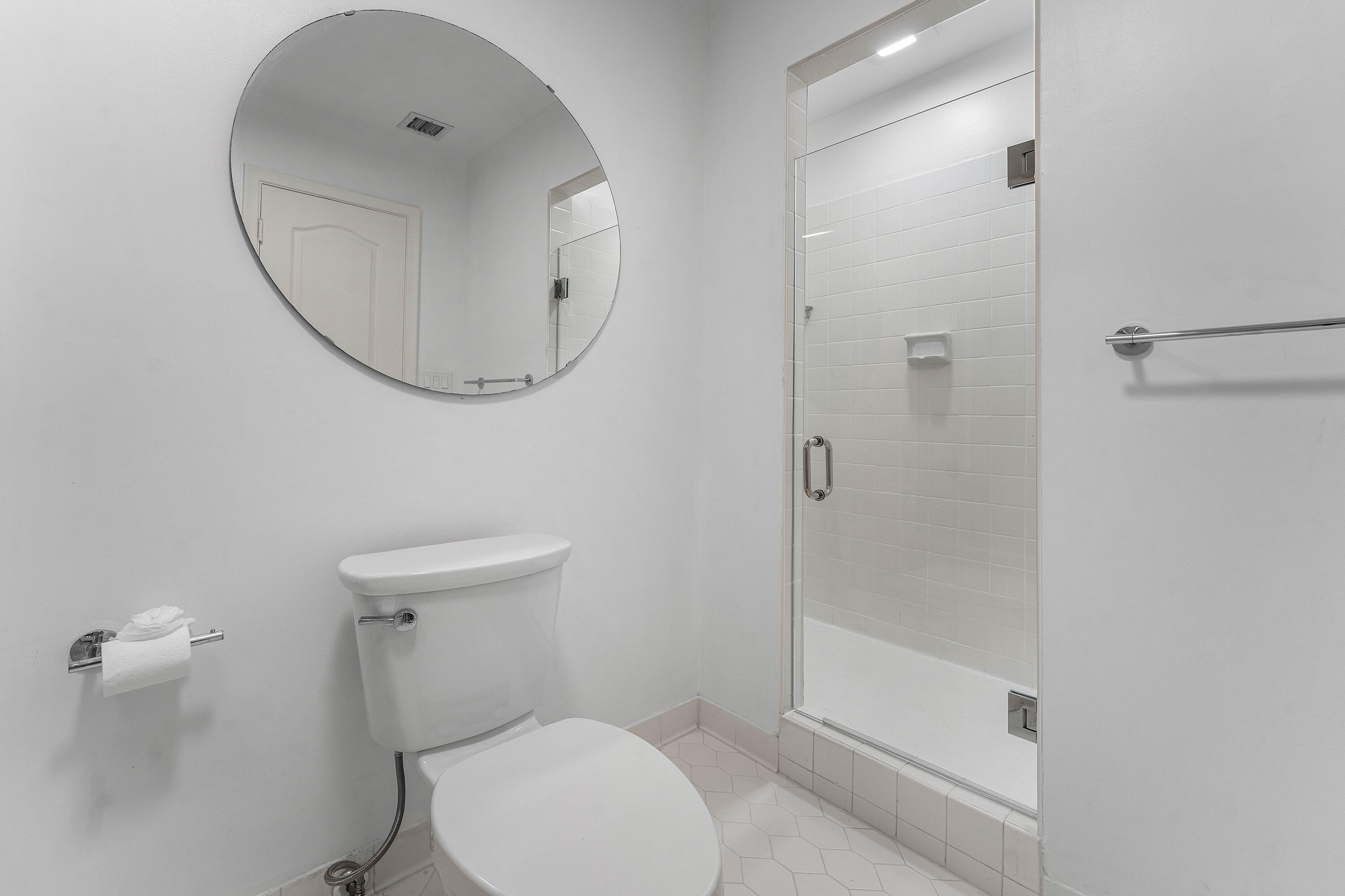 REGENCY HIGHLAND CLUB CONDO - Residential Lease