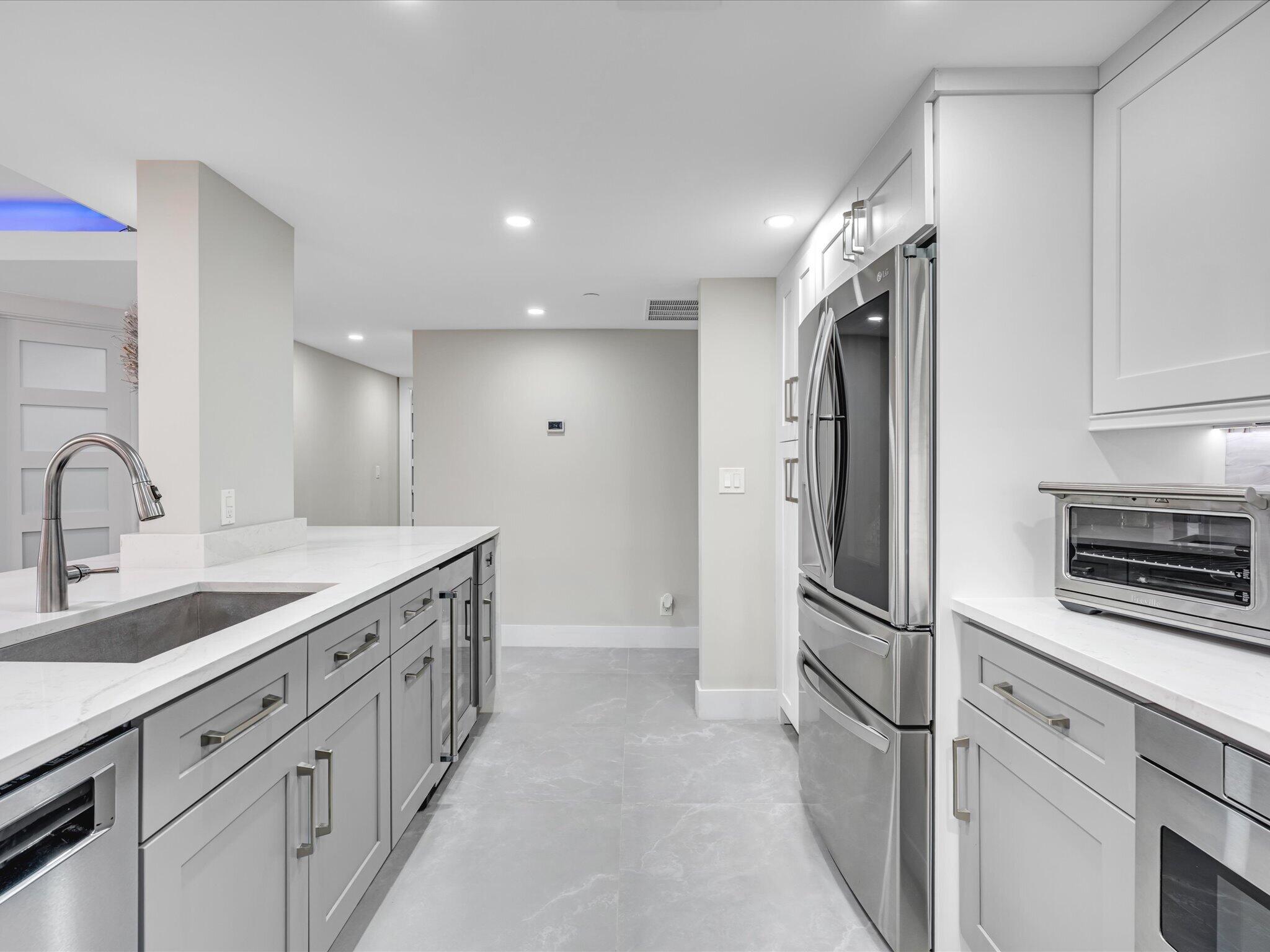 Opal Towers West Condominium - Residential
