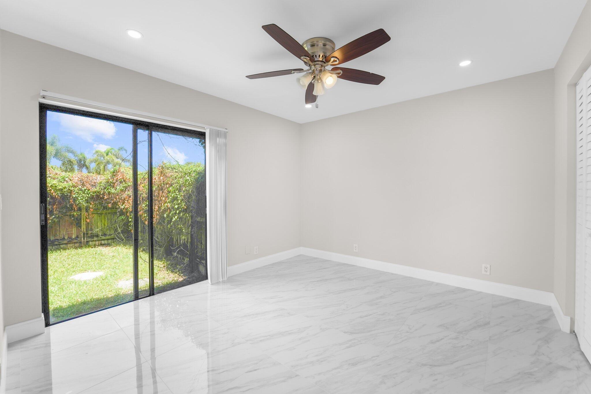 THORNHILL GREEN - Residential