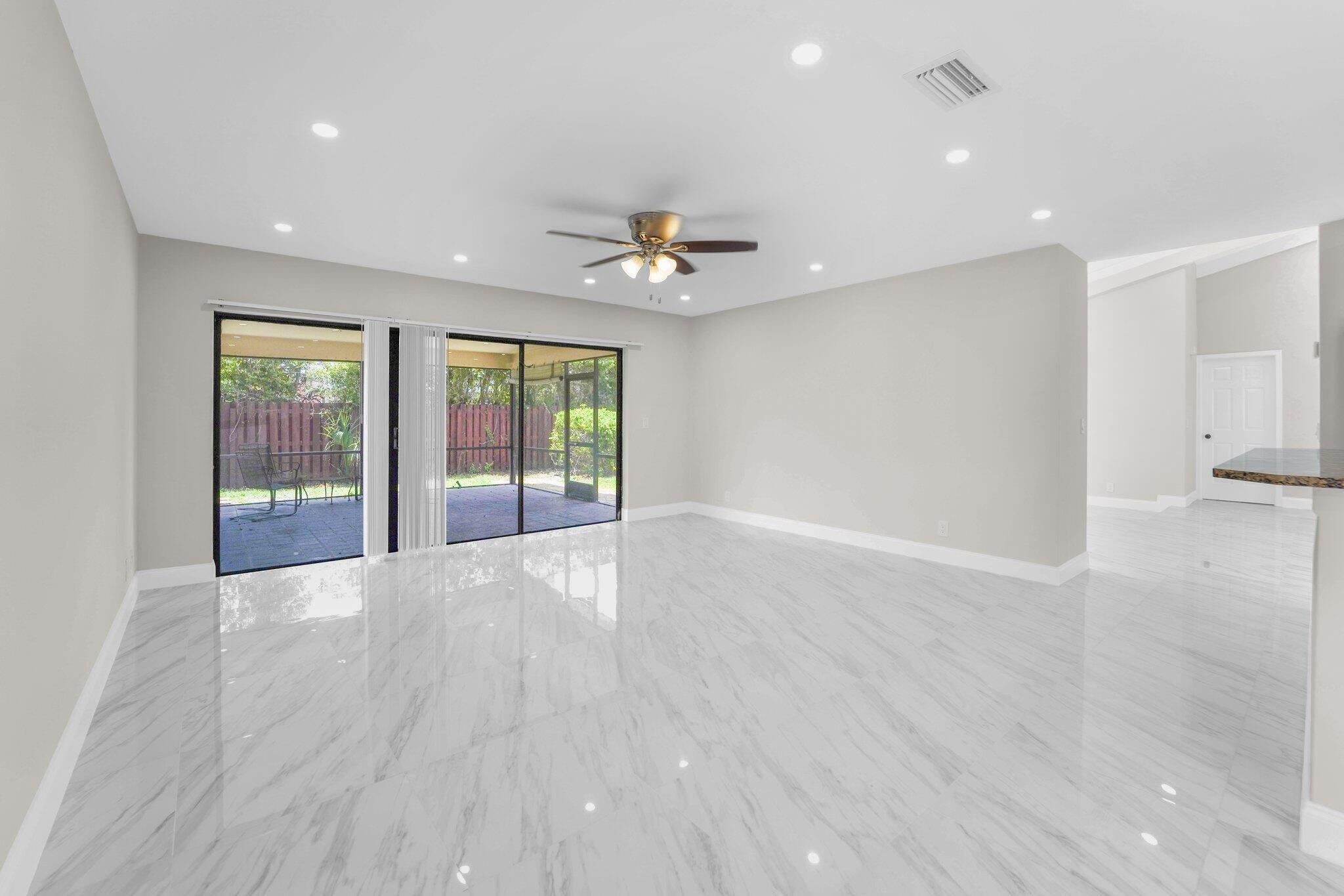 THORNHILL GREEN - Residential