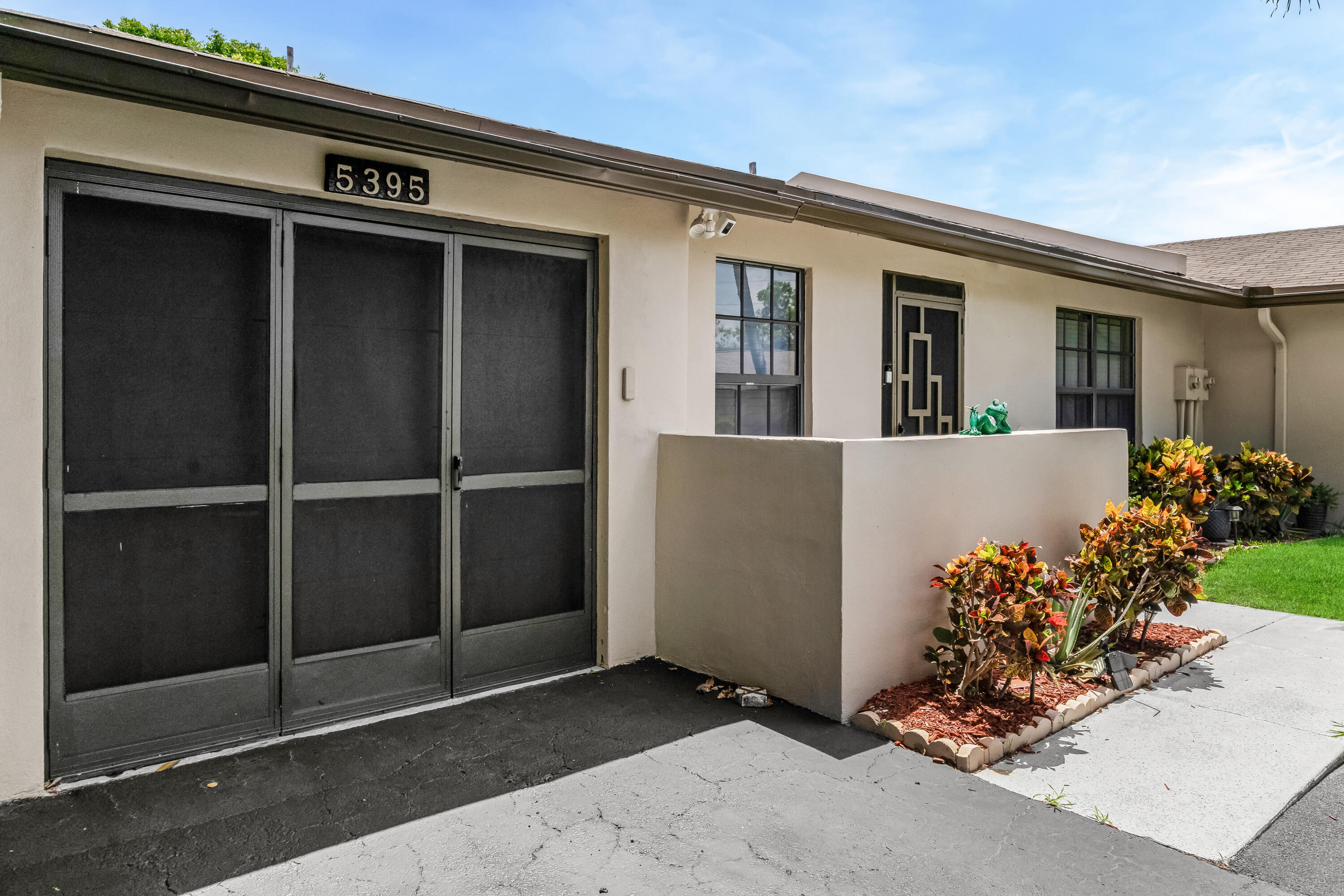 KINGS POINT 8 - Residential