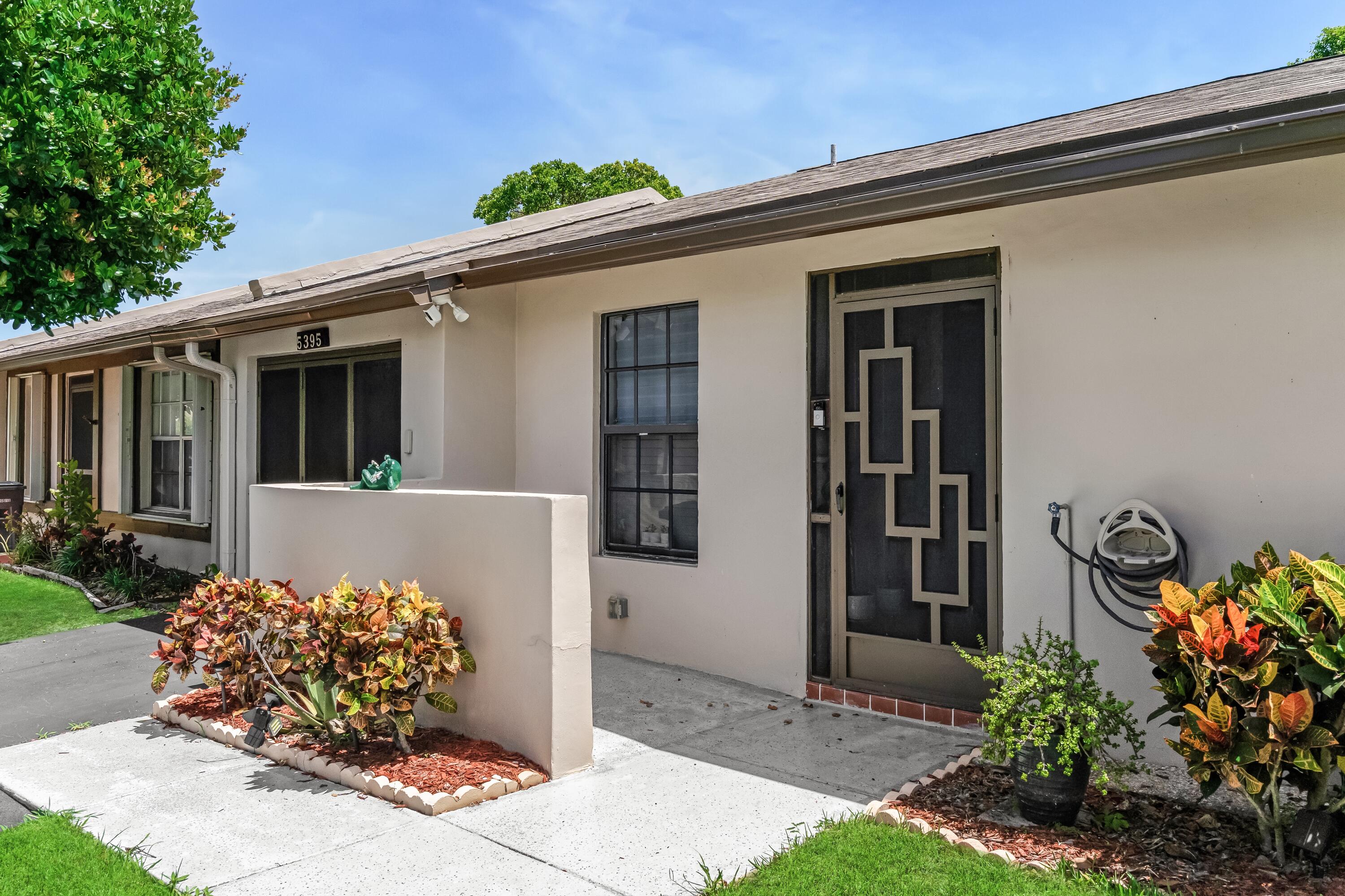 KINGS POINT 8 - Residential