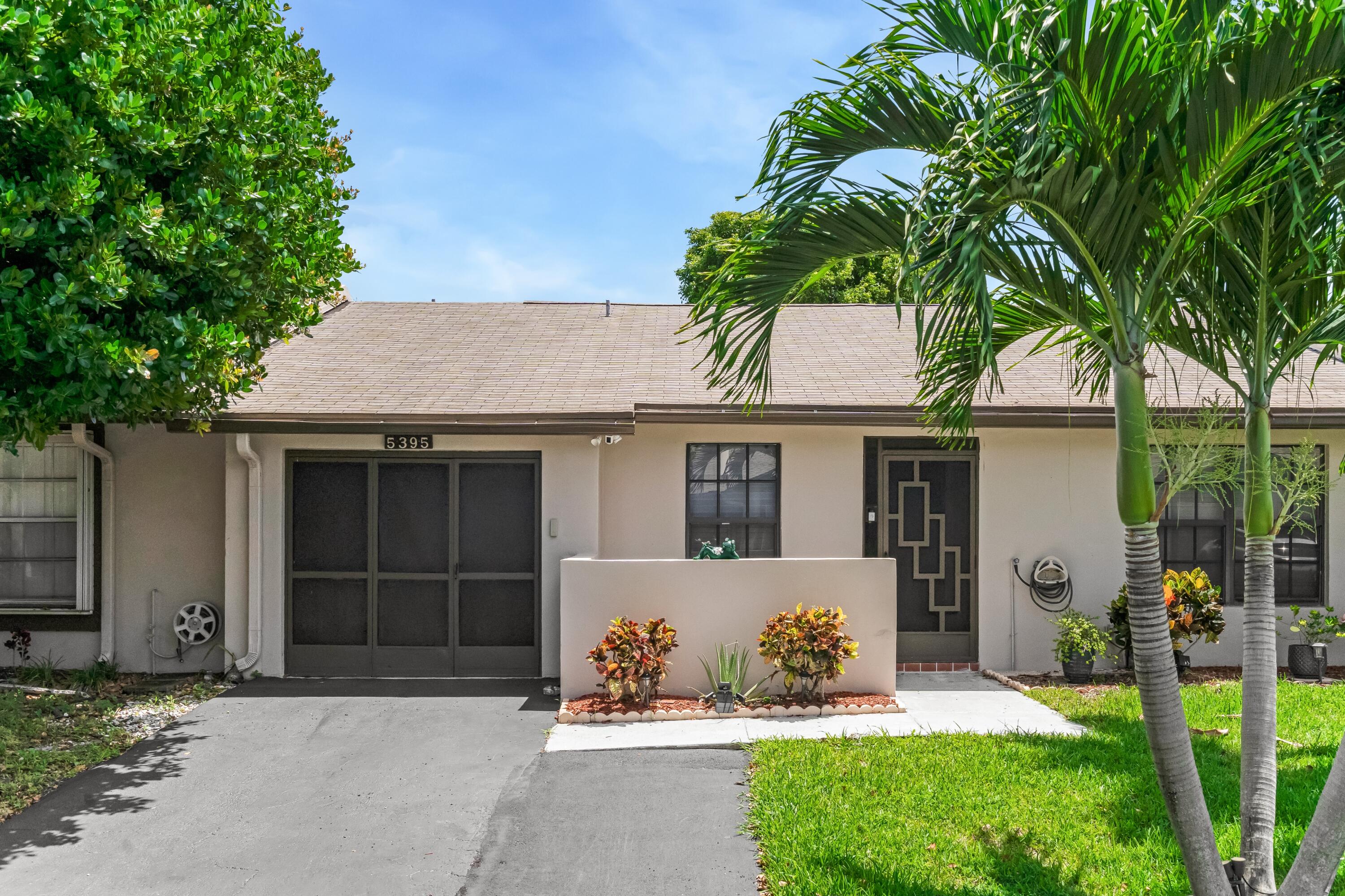 KINGS POINT 8 - Residential
