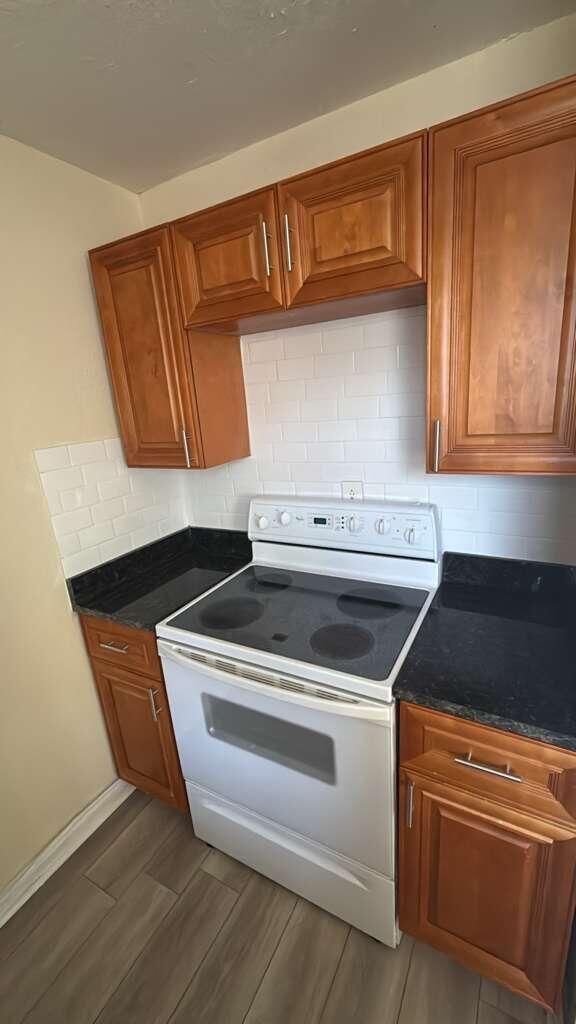 ROSEDALE - Residential Lease