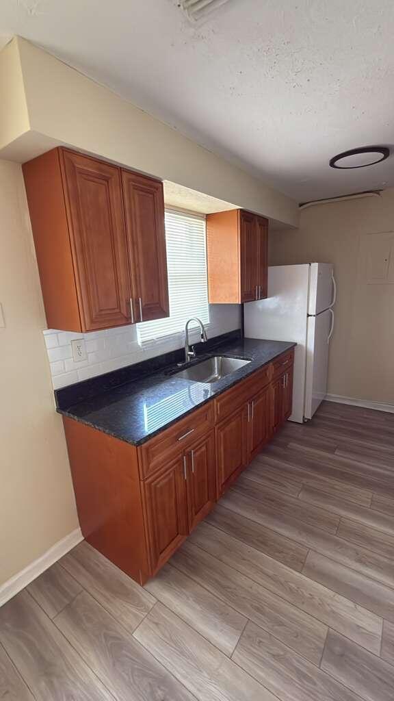 ROSEDALE - Residential Lease