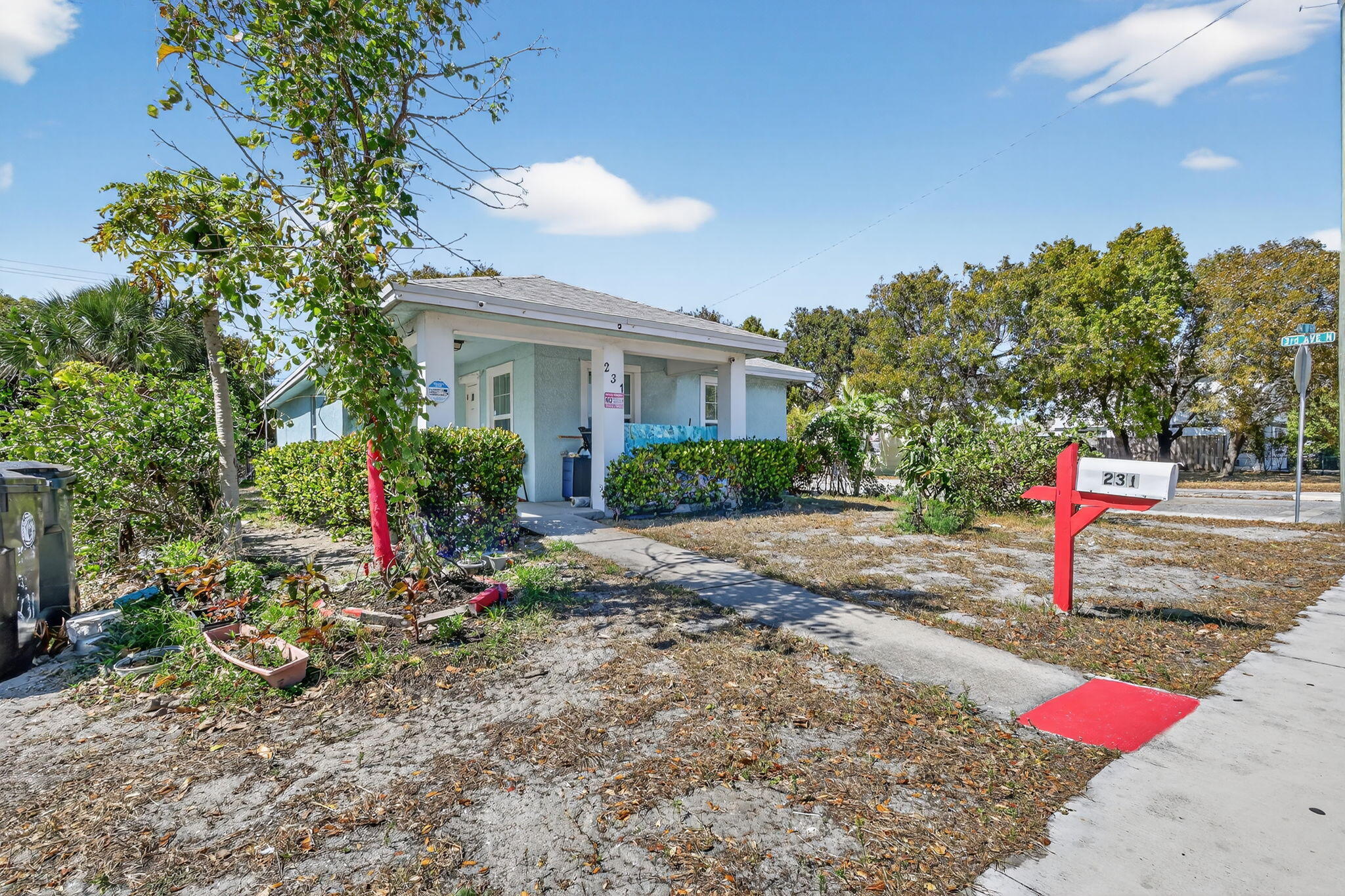 LAKE WORTH TOWN OF - Residential