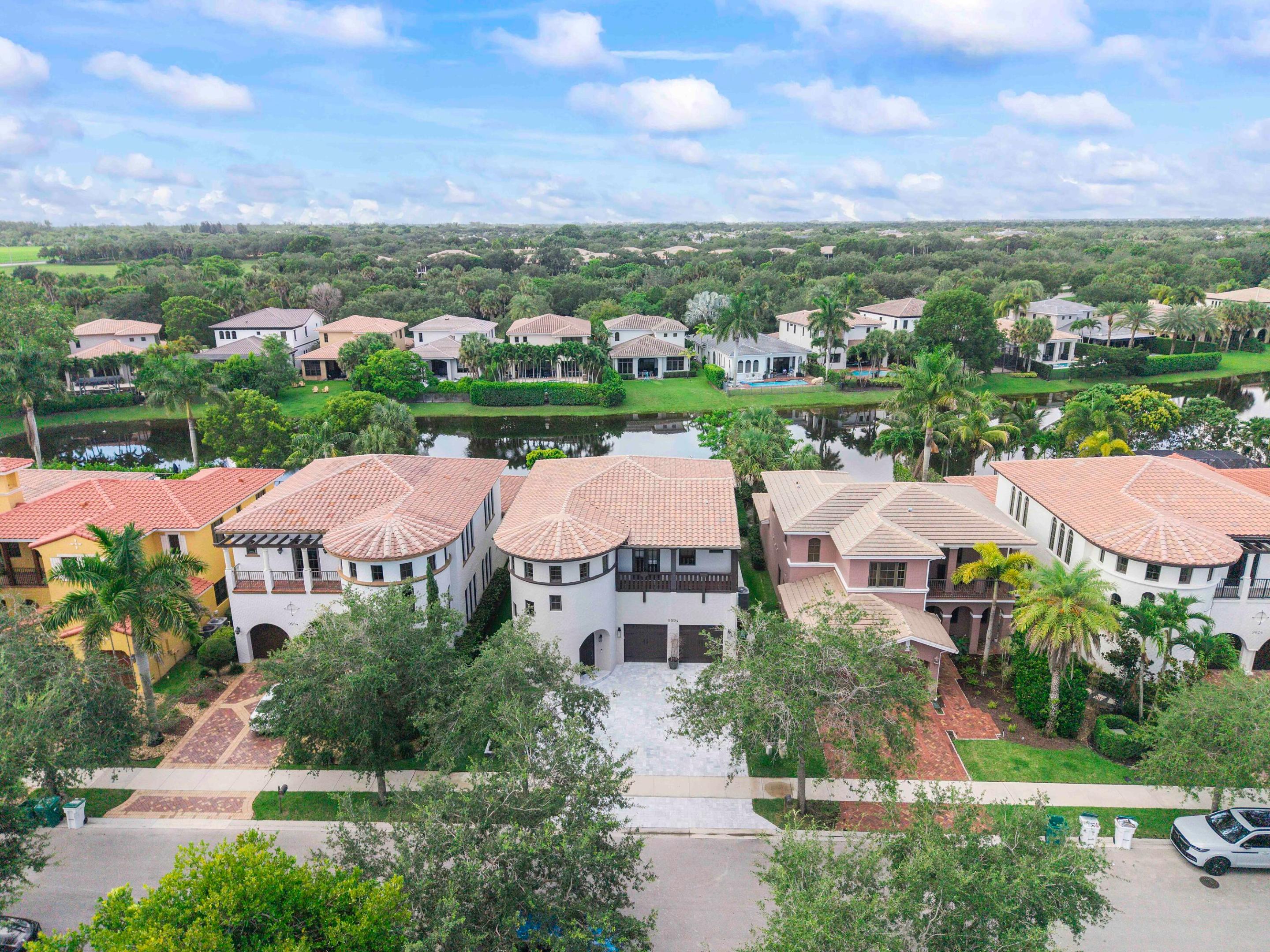 PARKLAND GOLF AND COUNTRY CLUB - Residential