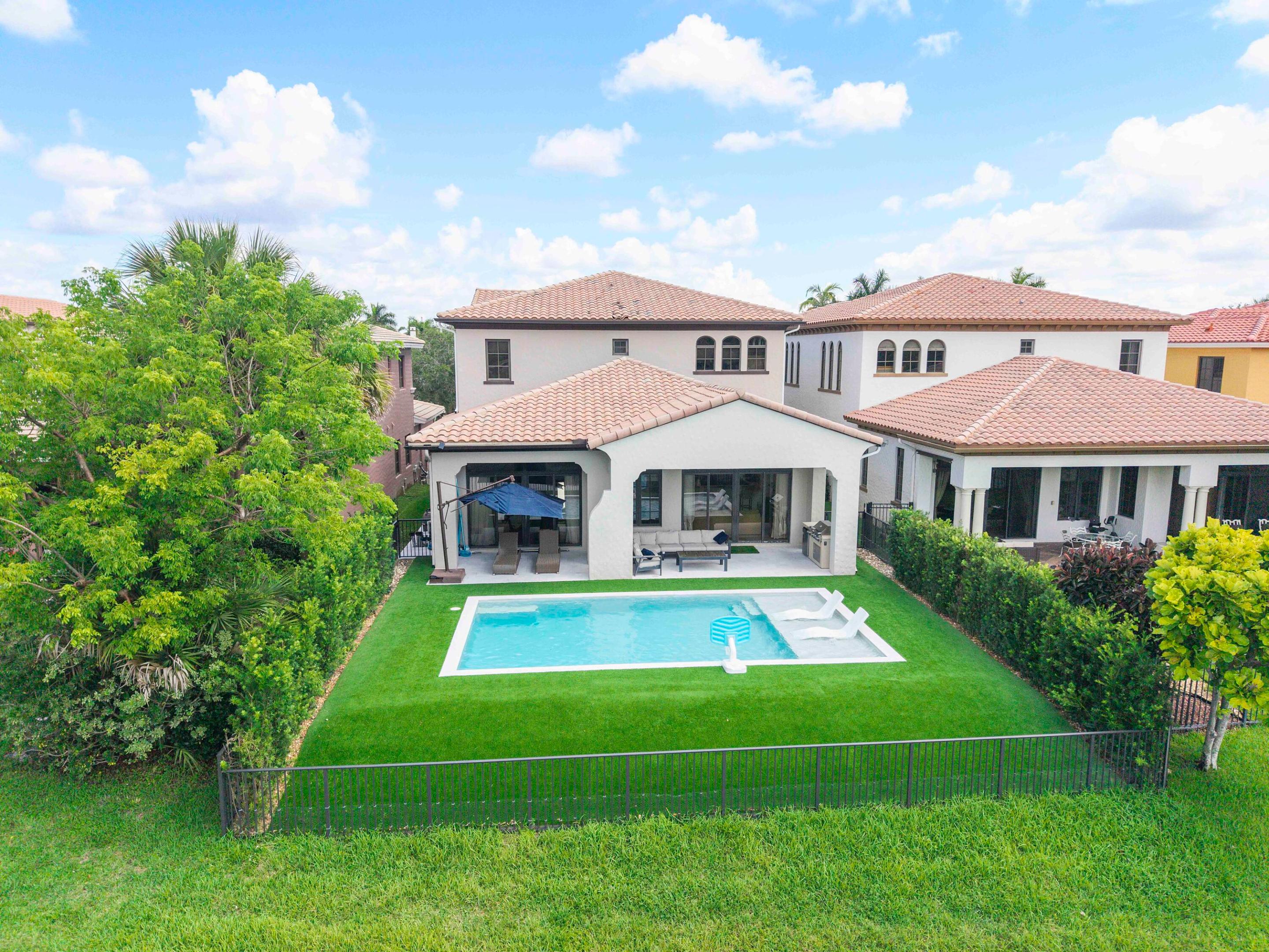 PARKLAND GOLF AND COUNTRY CLUB - Residential